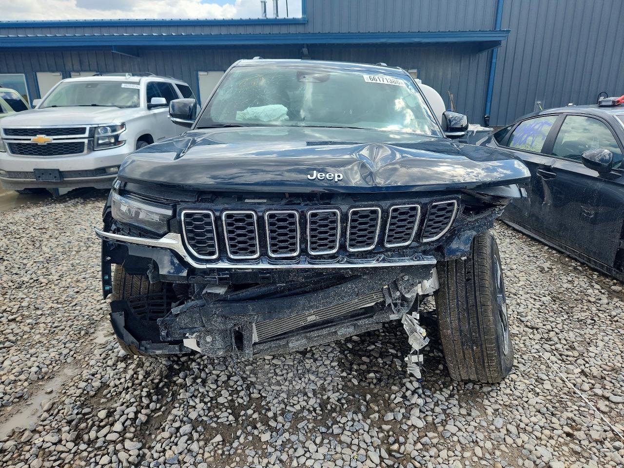 2025 Jeep Grand Cherokee 4xe Черный vin: 1C4RJYB6XS8692423