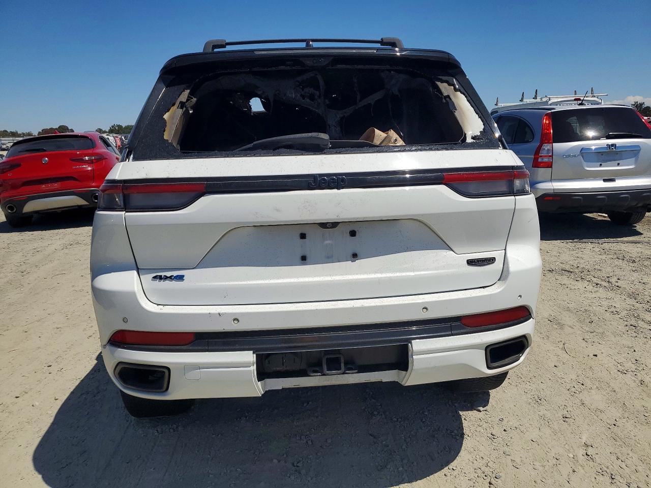 2024 Jeep Grand Cherokee Summit 4xe White vin: 1C4RJYE61R8945795