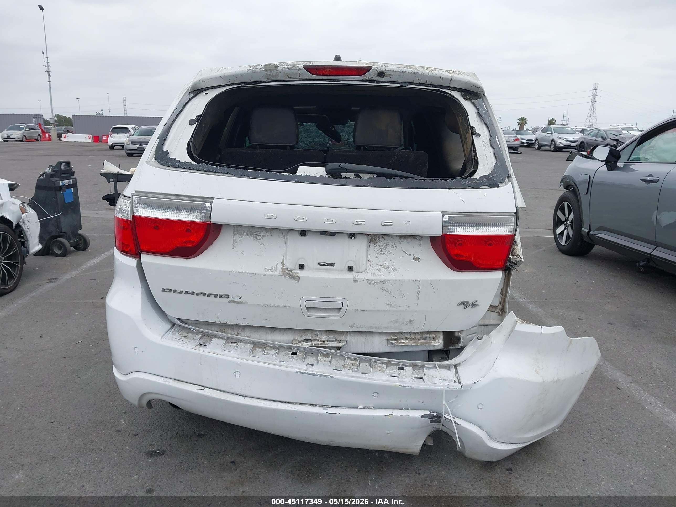 2013 Dodge Durango R/t White vin: 1C4SDHCT0DC681170