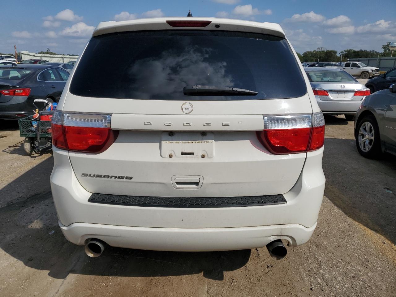 2012 Dodge Durango R/t White vin: 1C4SDHCT4CC130397