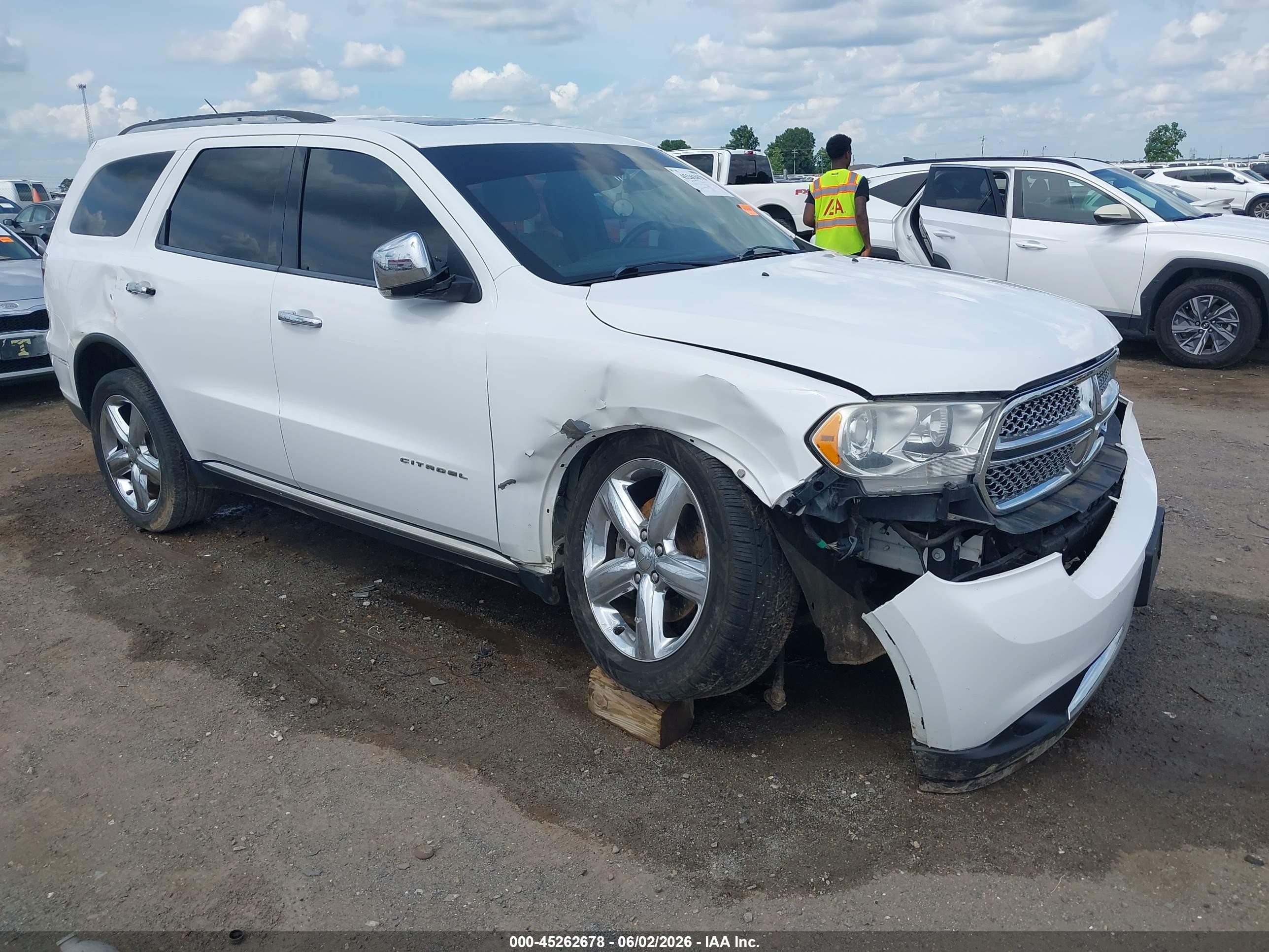 2013 Dodge Durango Citadel White vin: 1C4SDHET3DC617461