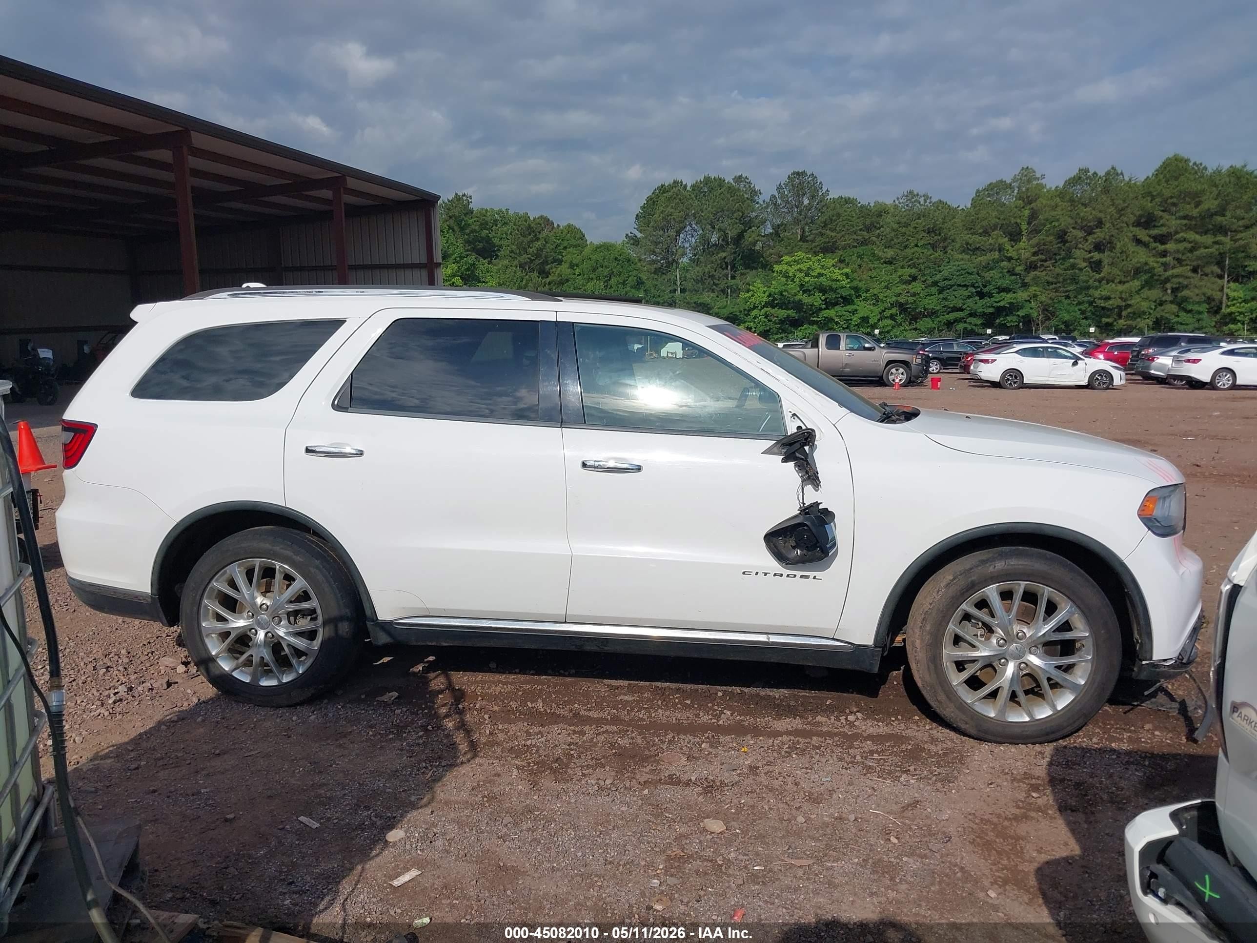 2015 Dodge Durango Citadel White vin: 1C4SDHET5FC817521