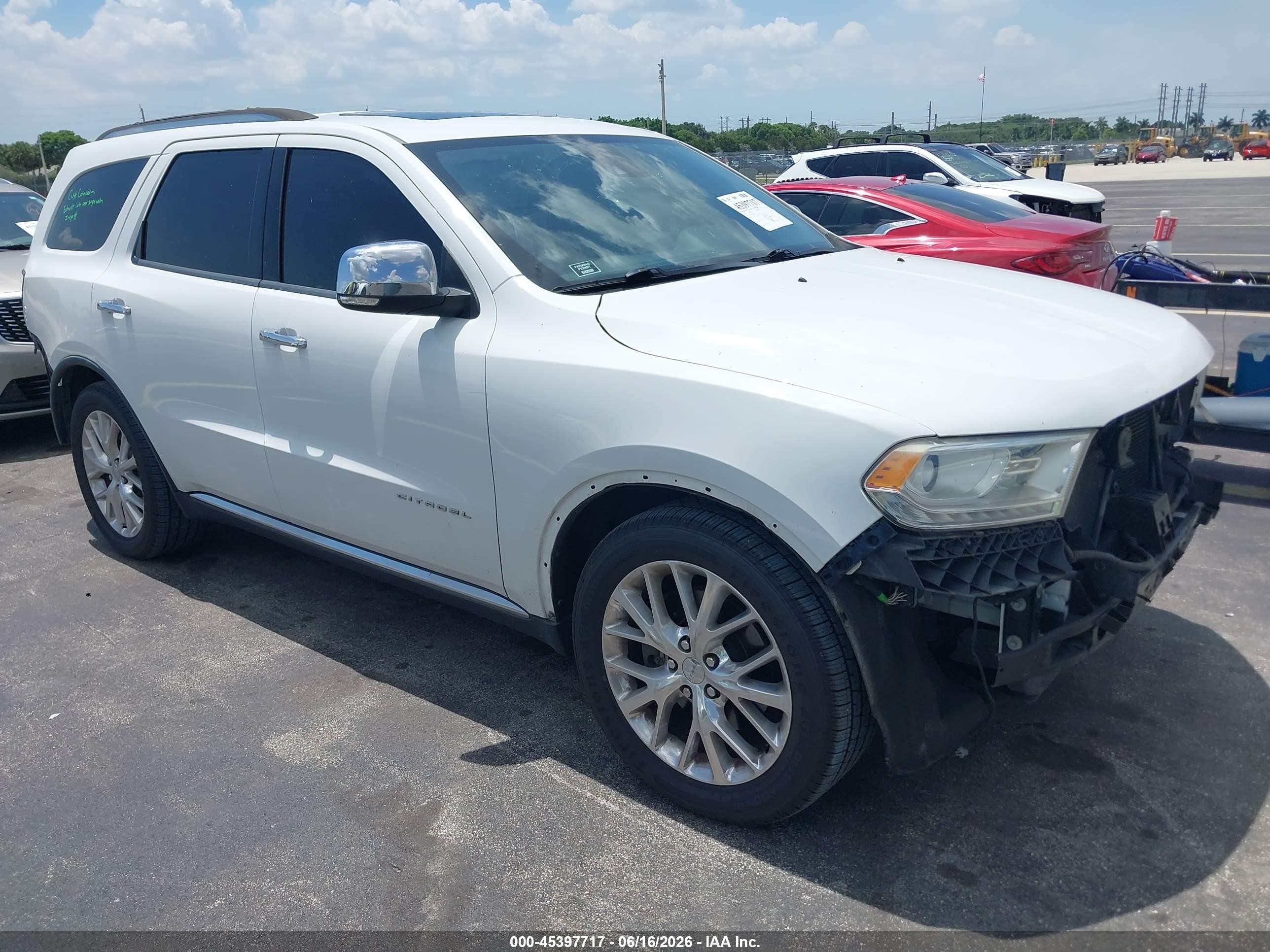 2014 Dodge Durango Citadel White vin: 1C4SDHETXEC970782