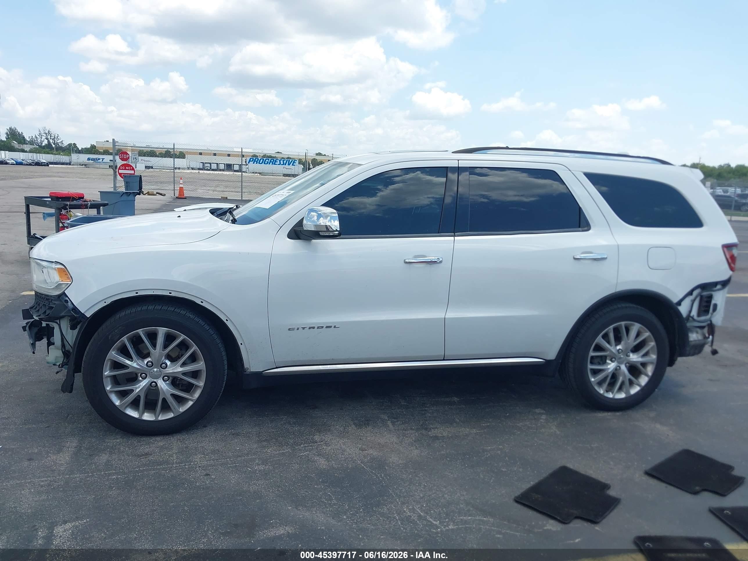 2014 Dodge Durango Citadel White vin: 1C4SDHETXEC970782