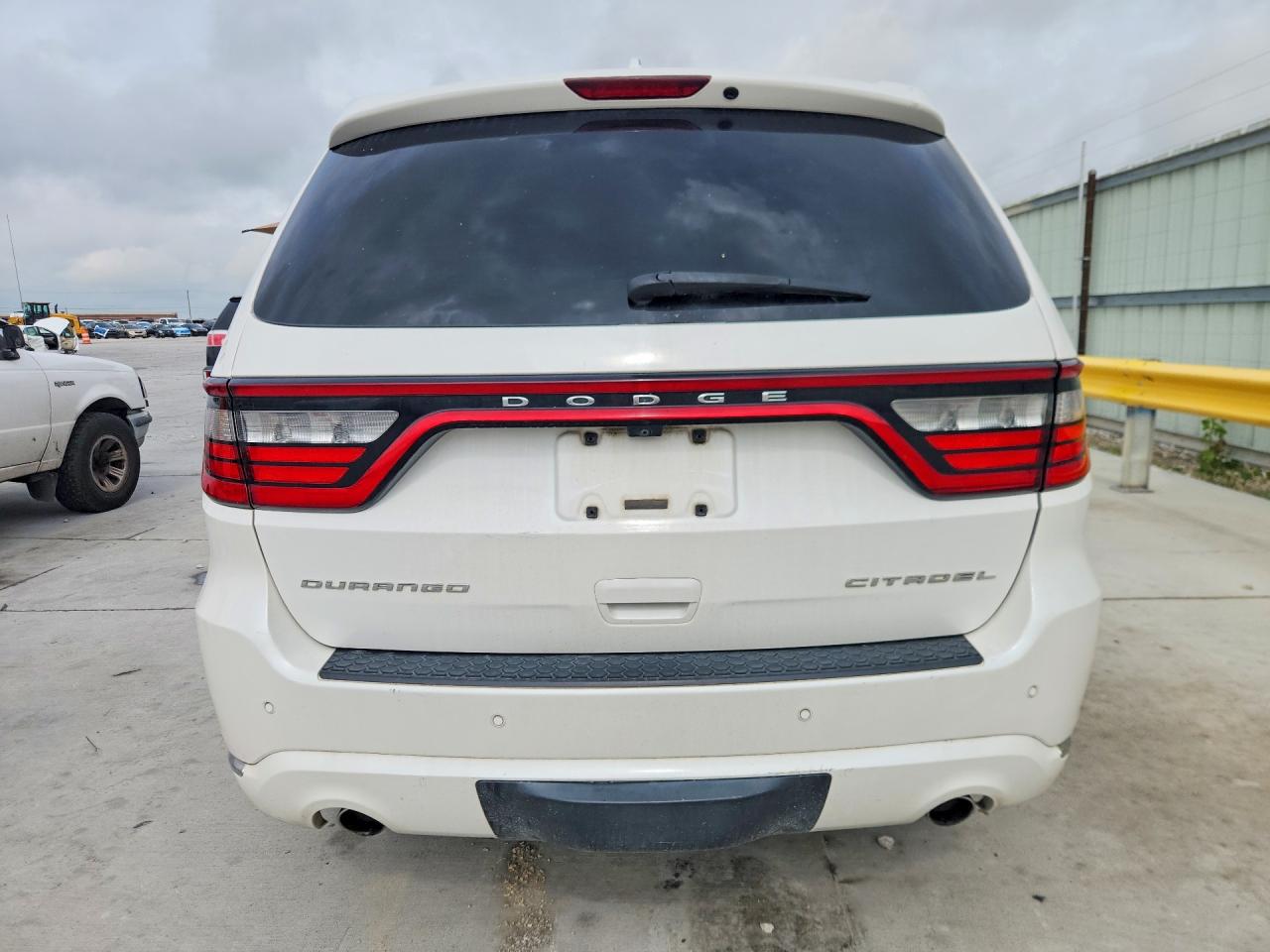2017 Dodge Durango Citadel White vin: 1C4SDHETXHC960581