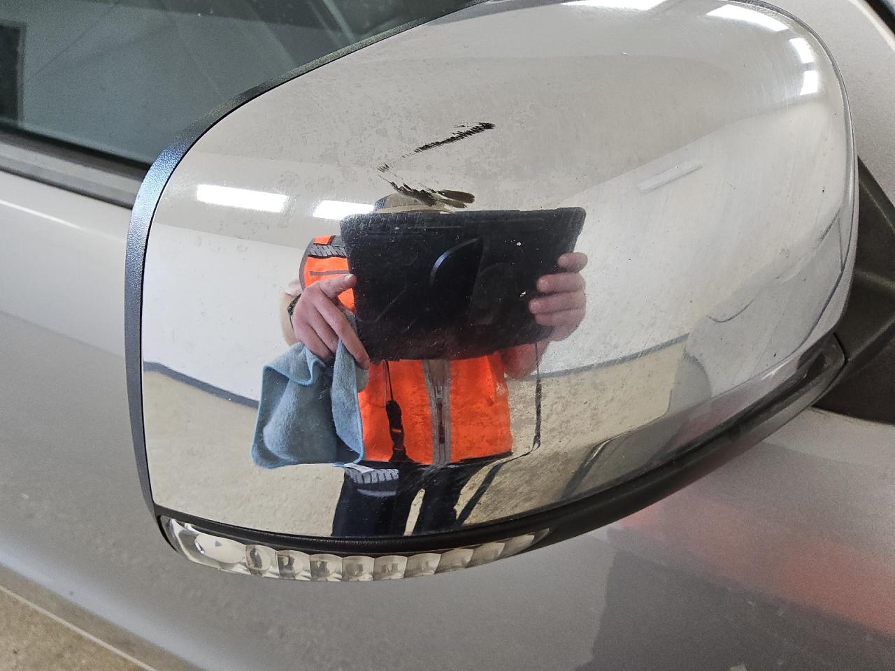 2015 Dodge Durango Citadel Silver vin: 1C4SDJET0FC861093 Damage: Rf Mirror Cover, Chipped, 2