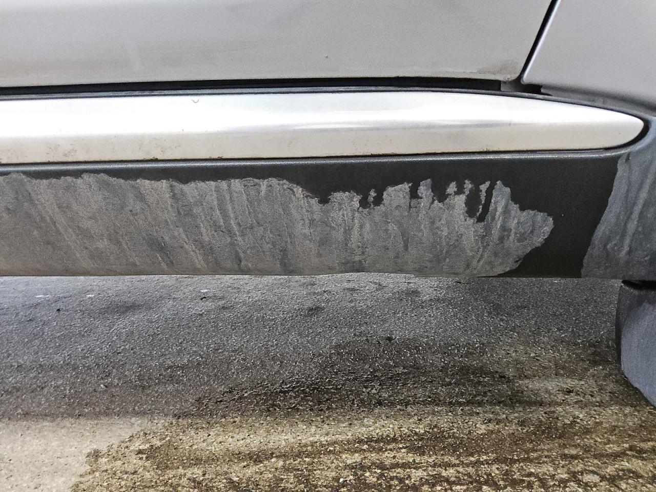 2015 Dodge Durango Citadel Silver vin: 1C4SDJET0FC861093 Damage: Right Rocker Panel, Chipped, 2