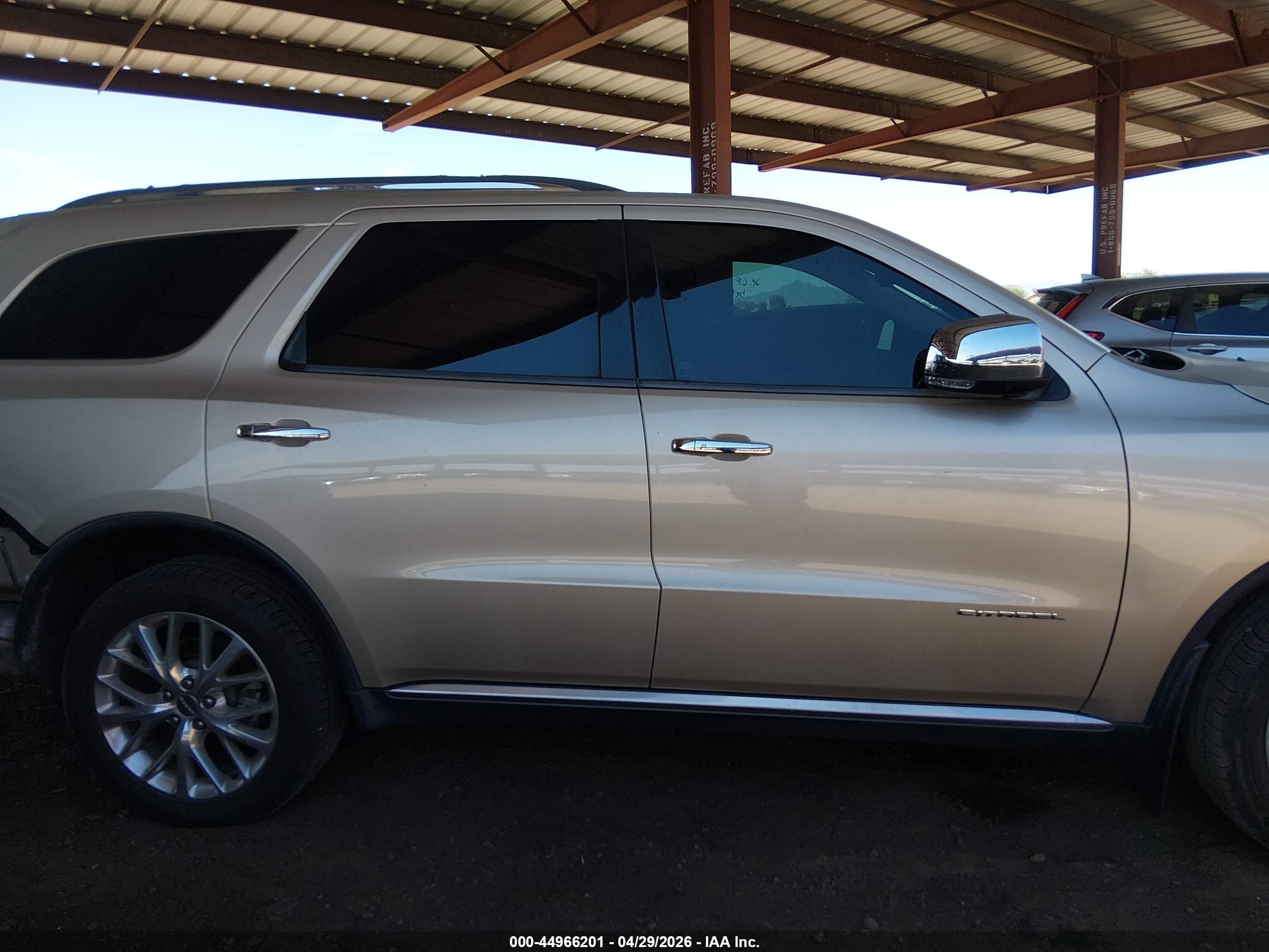 2014 Dodge Durango Citadel Cream vin: 1C4SDJET3EC287345
