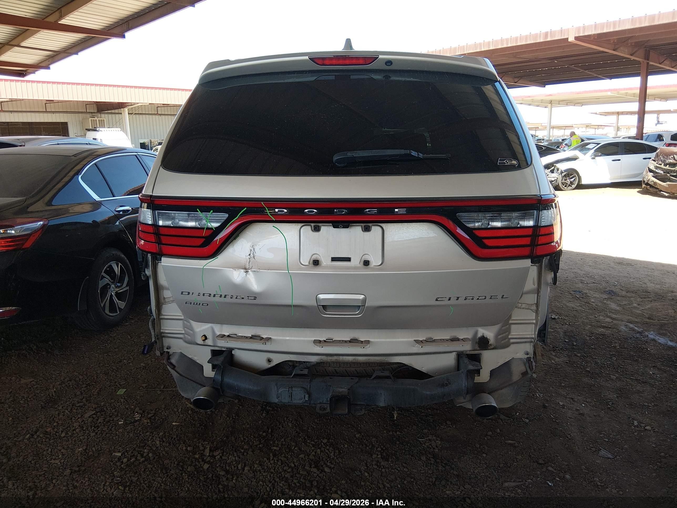 2014 Dodge Durango Citadel Cream vin: 1C4SDJET3EC287345