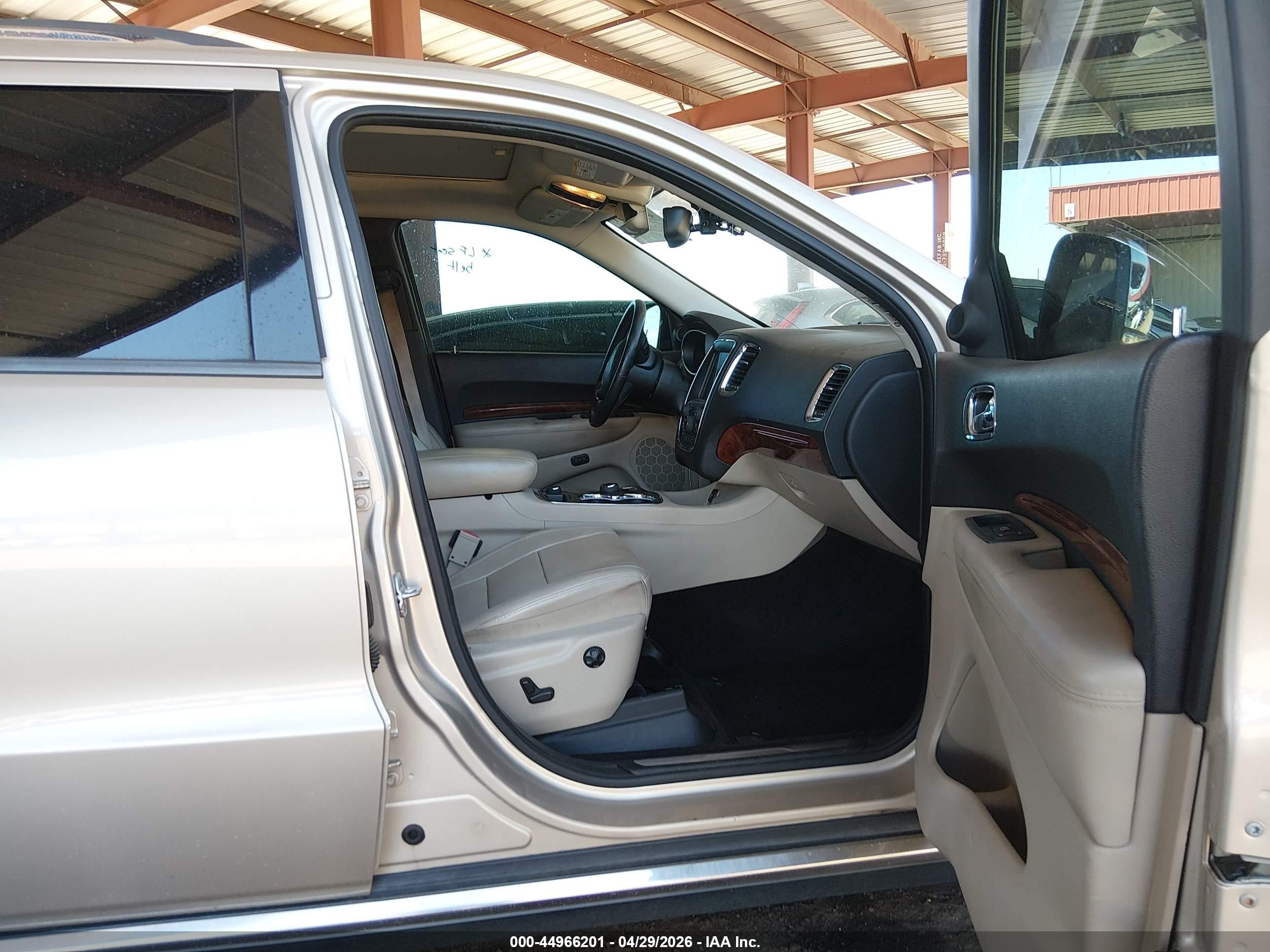 2014 Dodge Durango Citadel Cream vin: 1C4SDJET3EC287345