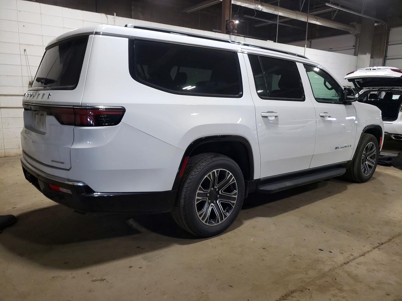 2024 Jeep Wagoneer L Series Ii Белый vin: 1C4SJRBP3RS145989