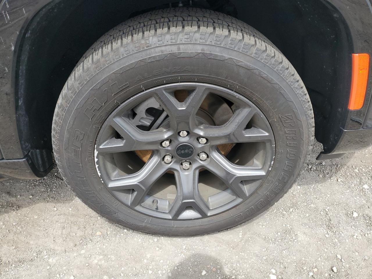 2026 Jeep Grand Wagoneer L Limited Черный vin: 1C4SJSBP0TS158875 Damage: Right Front Wheel, Curb Rash, > 12 Inches