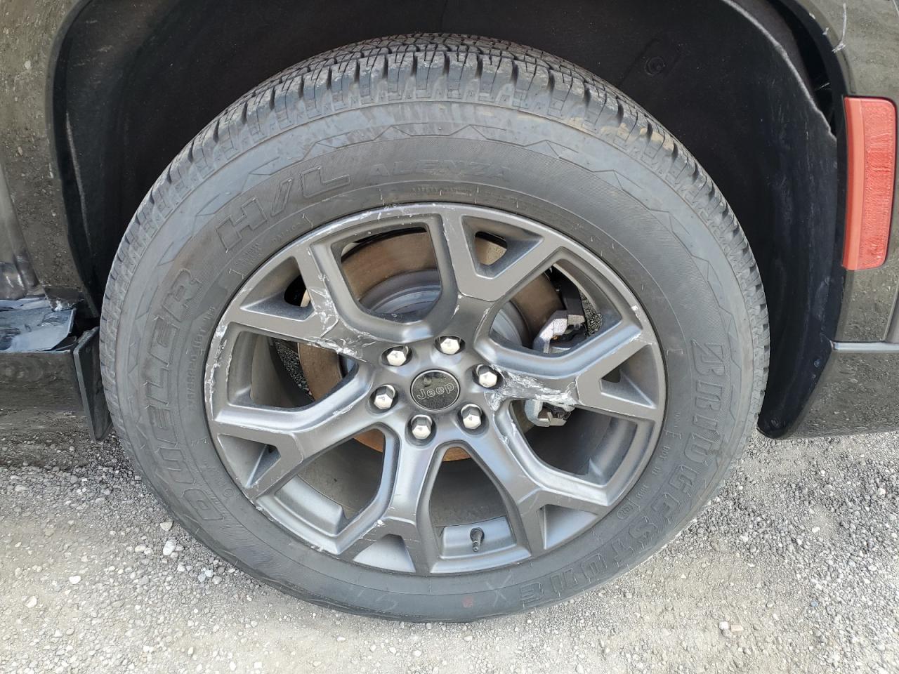 2026 Jeep Grand Wagoneer L Limited Черный vin: 1C4SJSBP0TS158875 Damage: Left Rear Wheel, Curb Rash, > 12 Inches