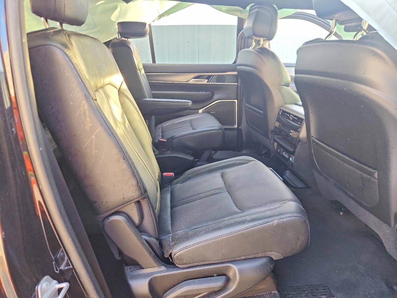 2025 Jeep Wagoneer L Series Ii Black vin: 1C4SJSBP1SS538158