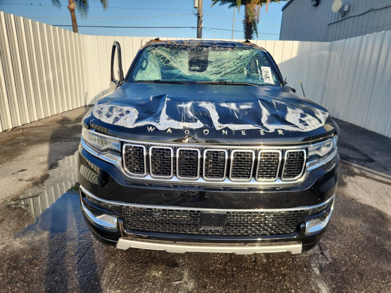 2025 Jeep Wagoneer L Series Ii Black vin: 1C4SJSBP1SS538158 Damage: Windshield, Broken, Replacement Required