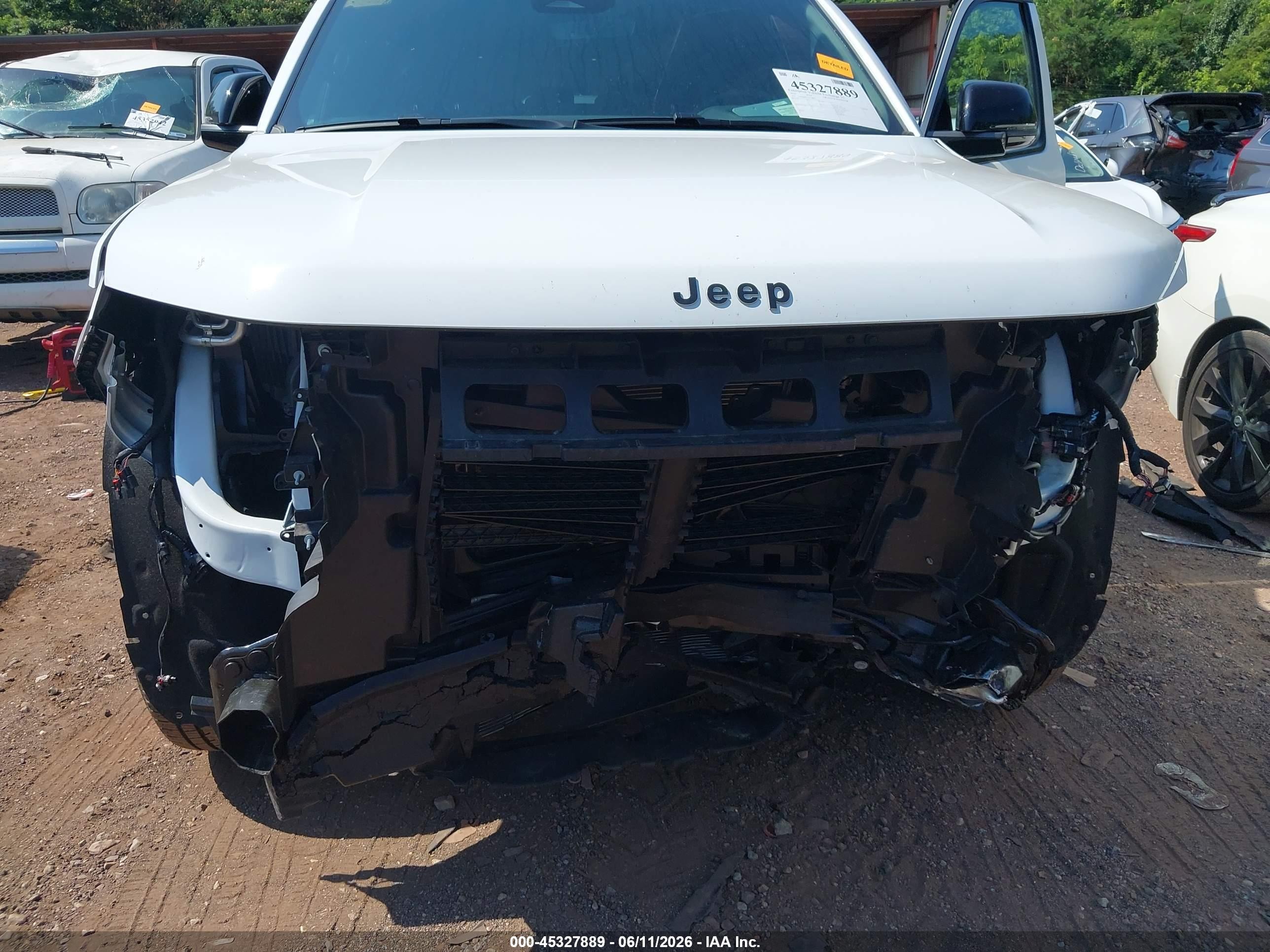 2026 Jeep Grand Wagoneer L Limited Altitude 4x4 White vin: 1C4SJSBP1TS174874