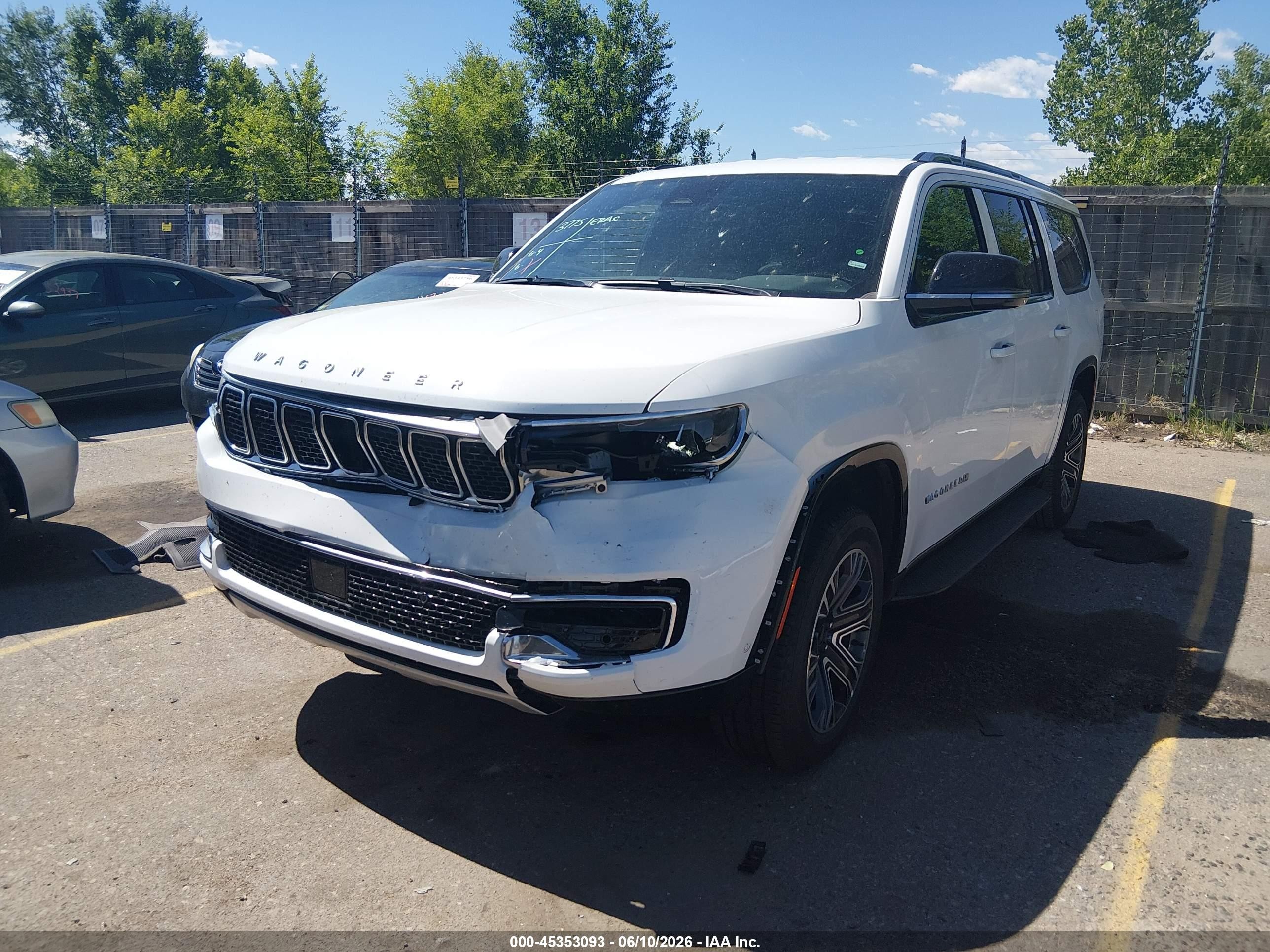 2025 Jeep Wagoneer L Series Ii 4x4 White vin: 1C4SJSBP9SS537324