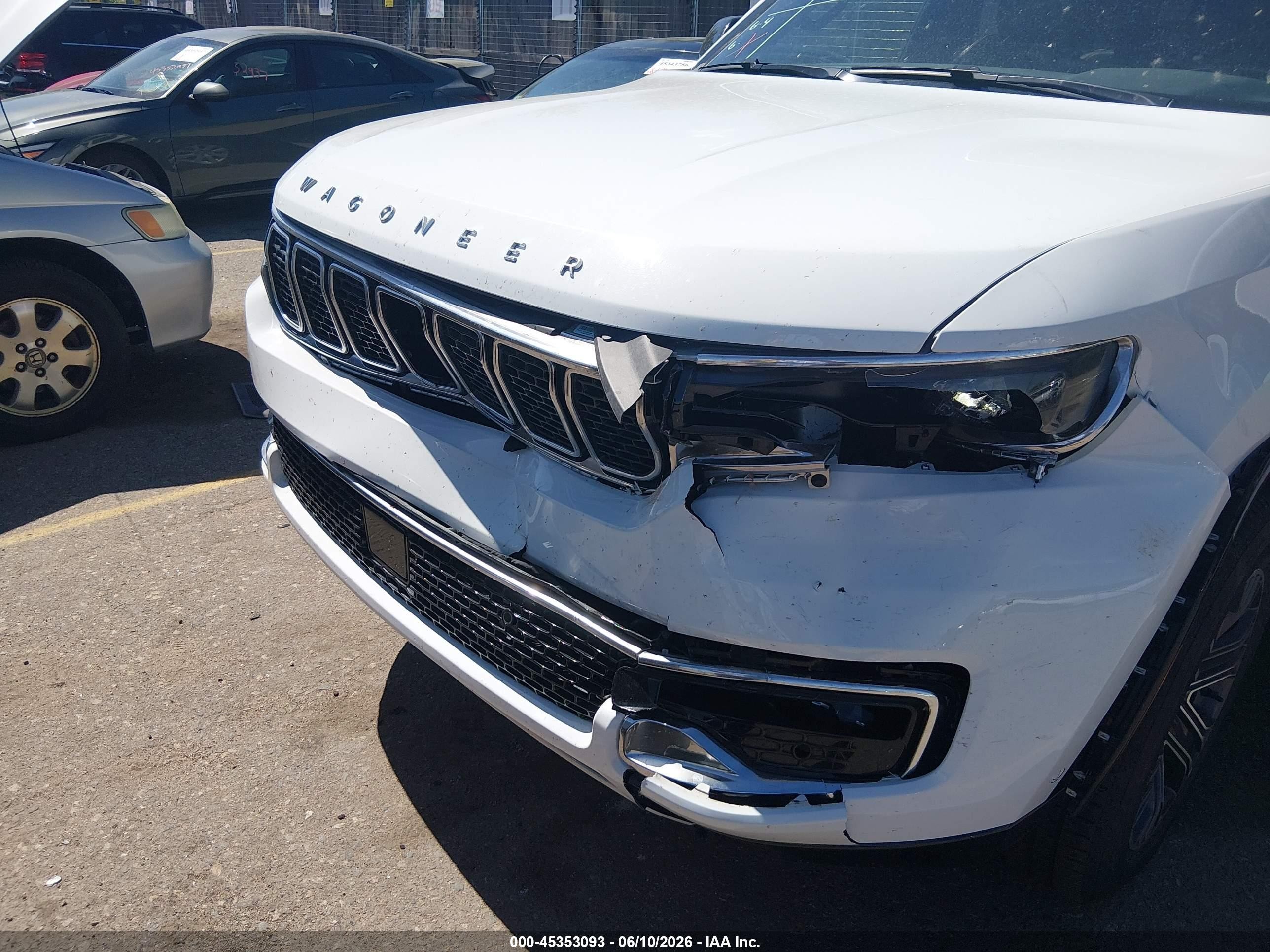 2025 Jeep Wagoneer L Series Ii 4x4 White vin: 1C4SJSBP9SS537324
