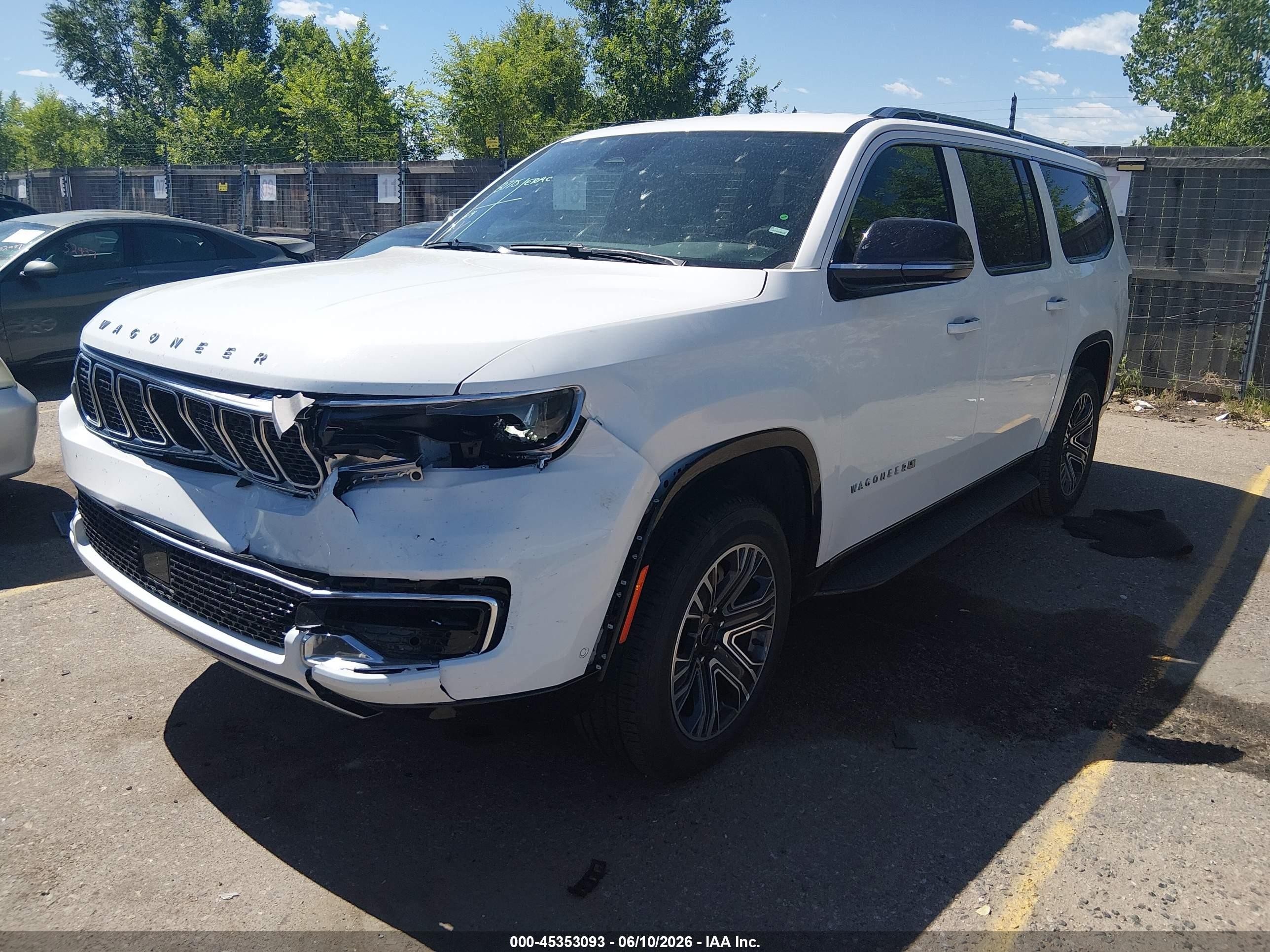 2025 Jeep Wagoneer L Series Ii 4x4 White vin: 1C4SJSBP9SS537324