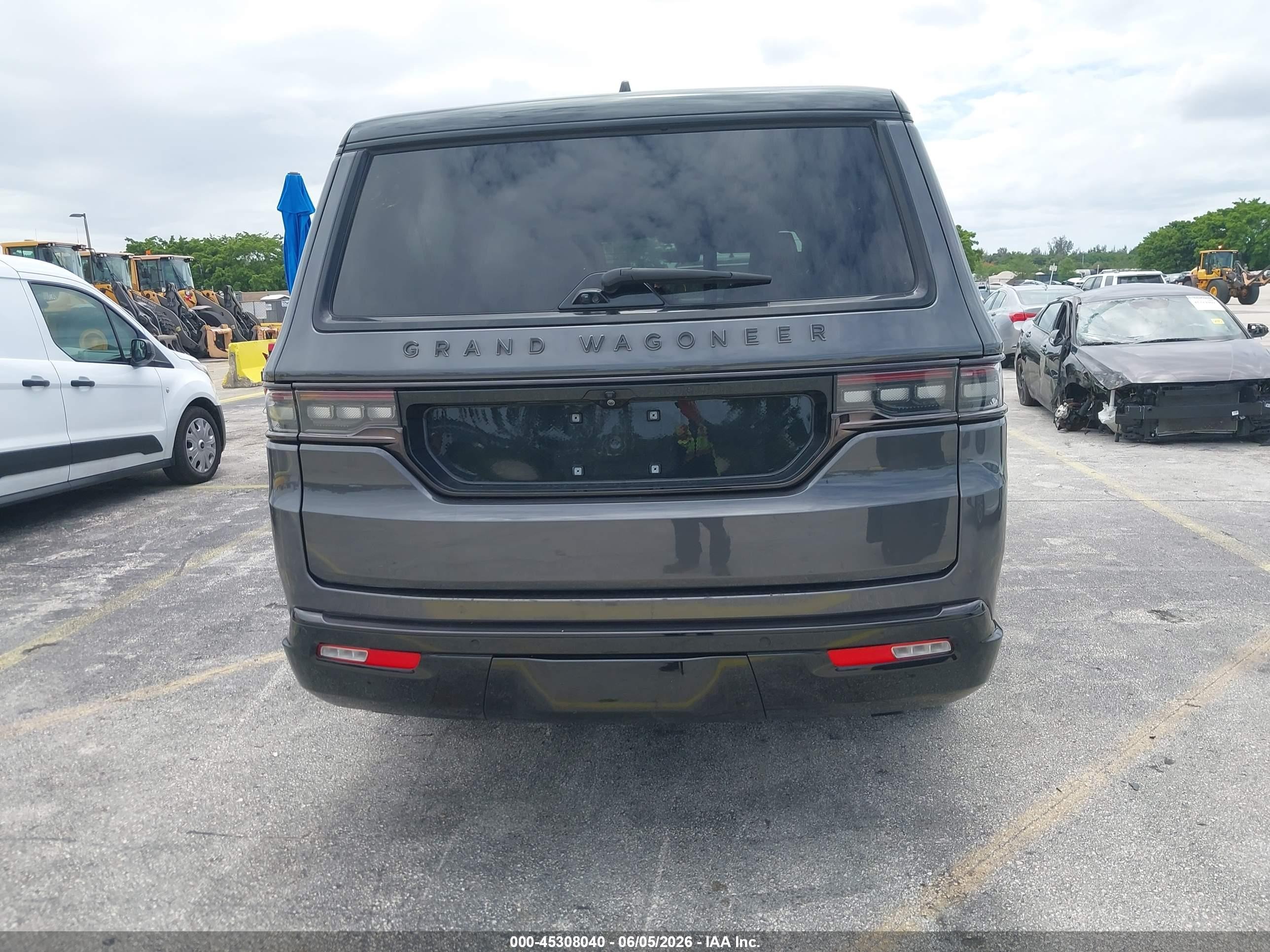 2024 Jeep Grand Wagoneer L Series Ii 4x4 Серый vin: 1C4SJSFP4RS120472