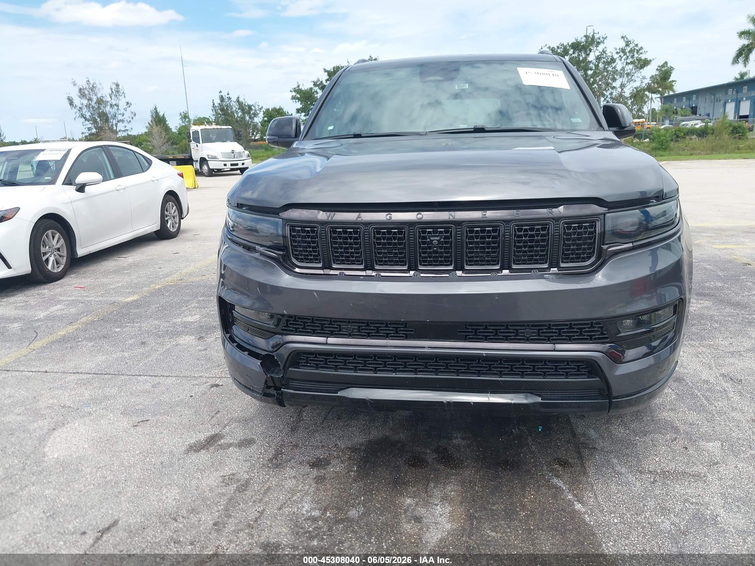 2024 Jeep Grand Wagoneer L Series Ii 4x4 Серый vin: 1C4SJSFP4RS120472