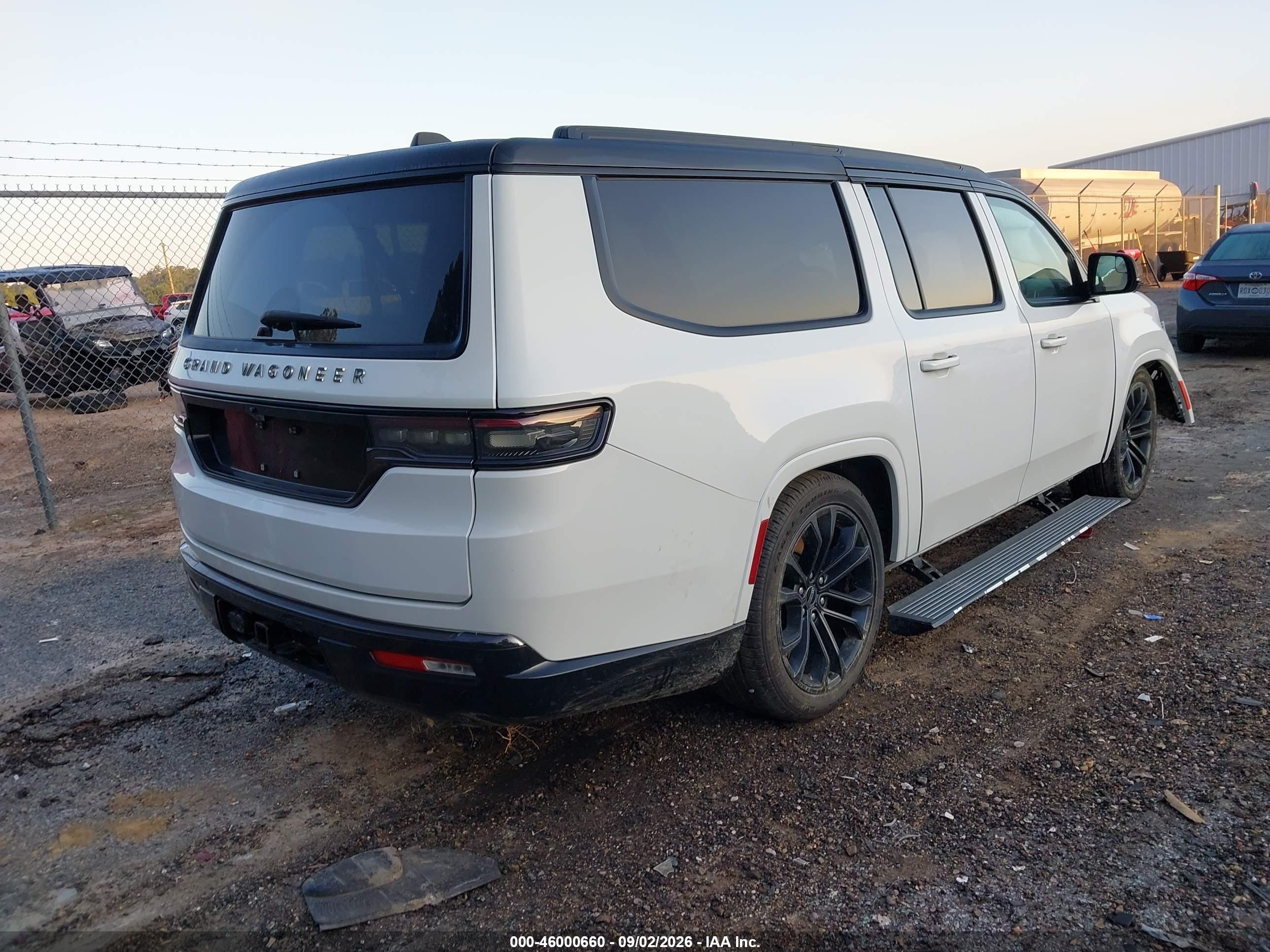 2024 Jeep Grand Wagoneer L Series Ii 4x4 Белый vin: 1C4SJSFP7RS149870