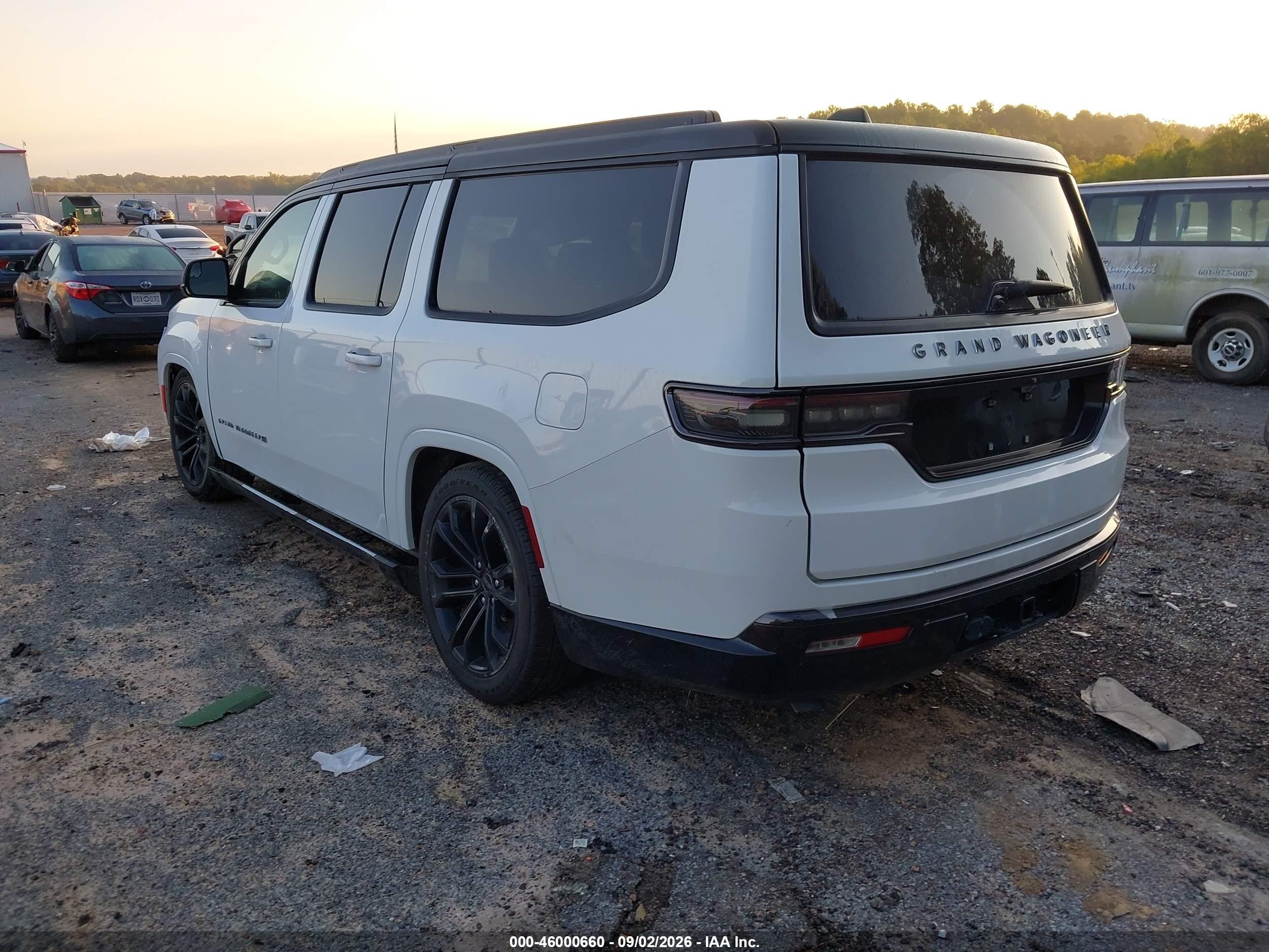 2024 Jeep Grand Wagoneer L Series Ii 4x4 Белый vin: 1C4SJSFP7RS149870