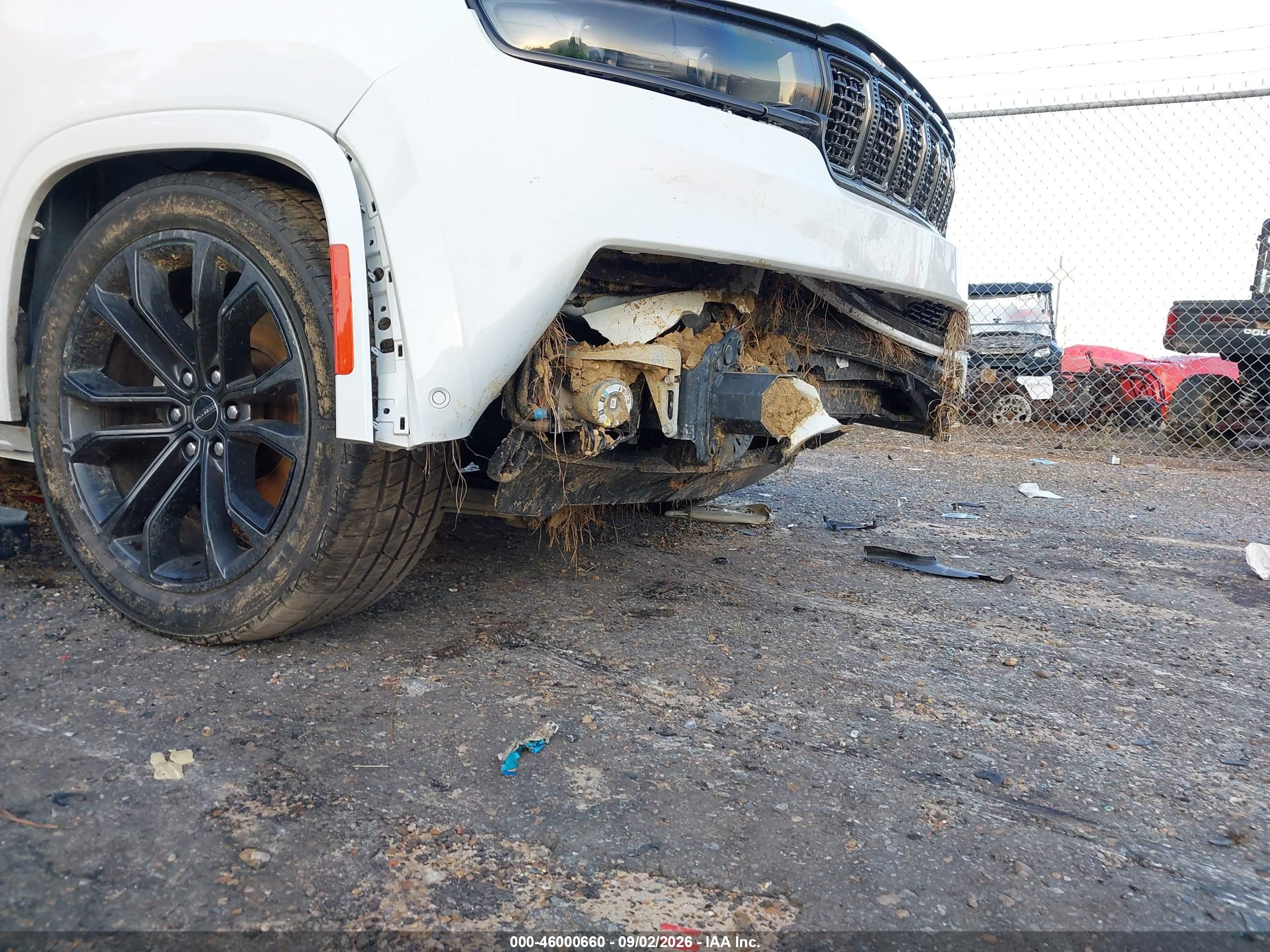 2024 Jeep Grand Wagoneer L Series Ii 4x4 Белый vin: 1C4SJSFP7RS149870