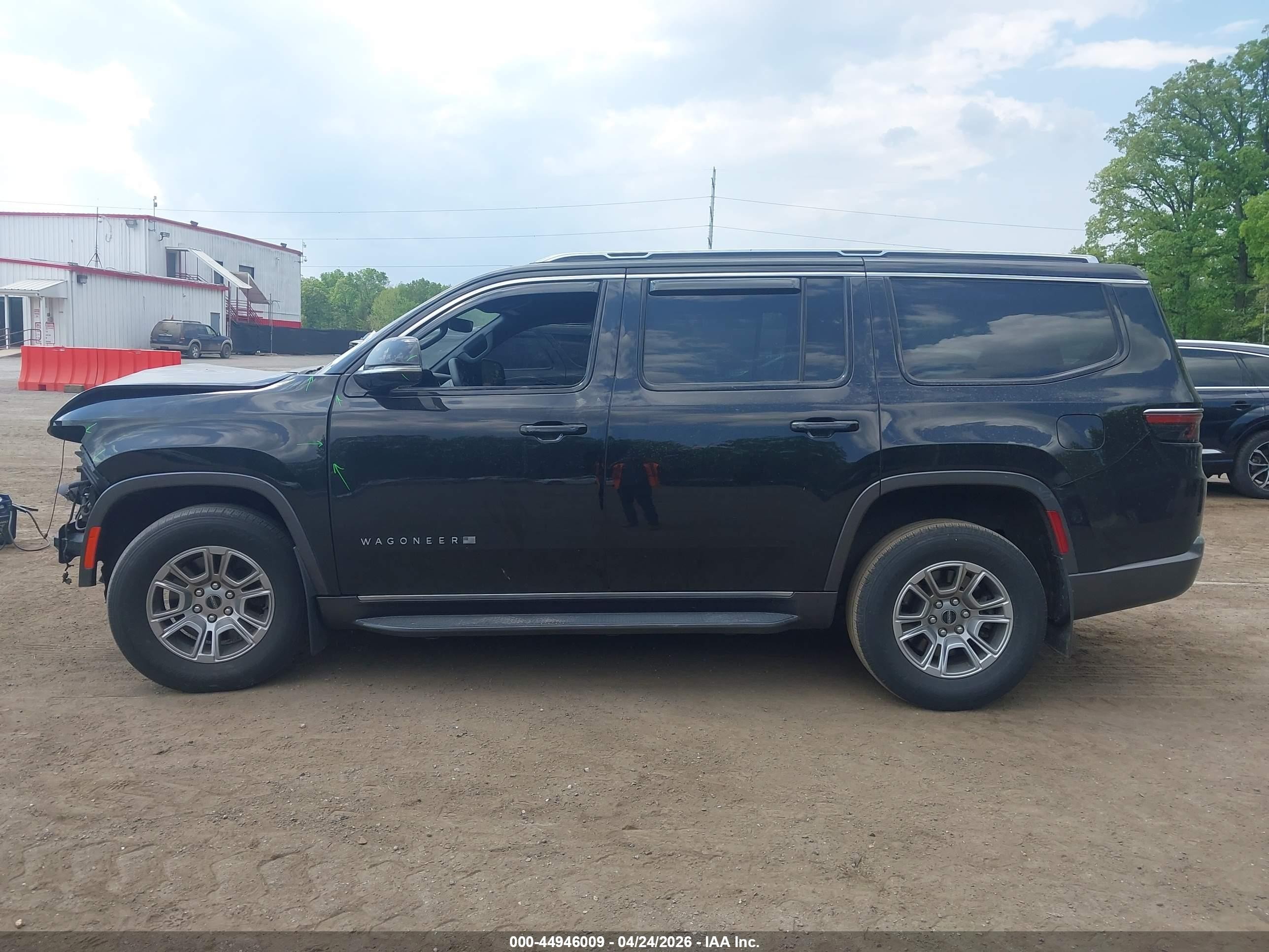2022 Jeep Wagoneer Series I 4x2 Черный vin: 1C4SJUAT4NS181458