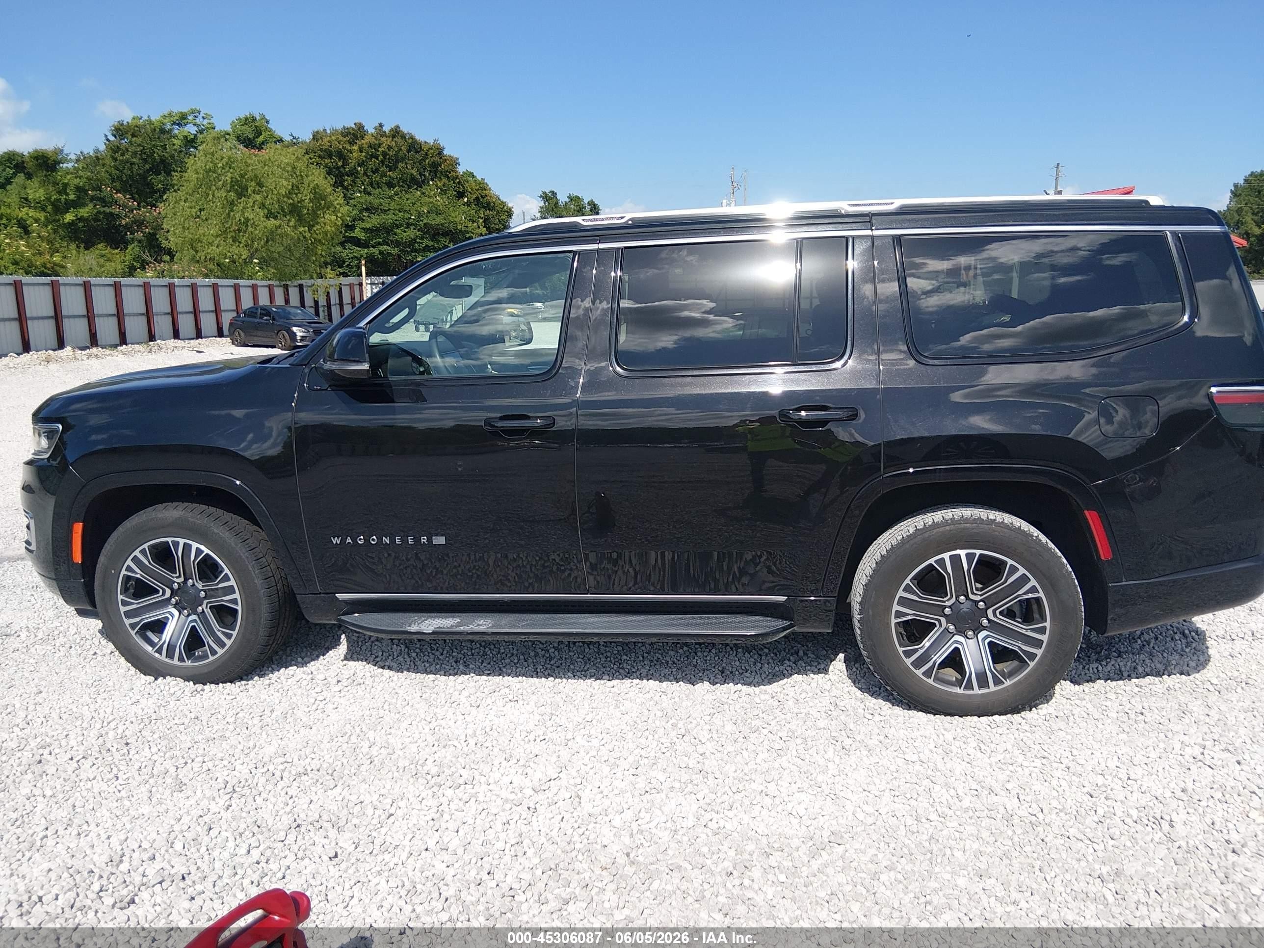 2024 Jeep Wagoneer Series Ii 4x2 Black vin: 1C4SJUBPXRS178278