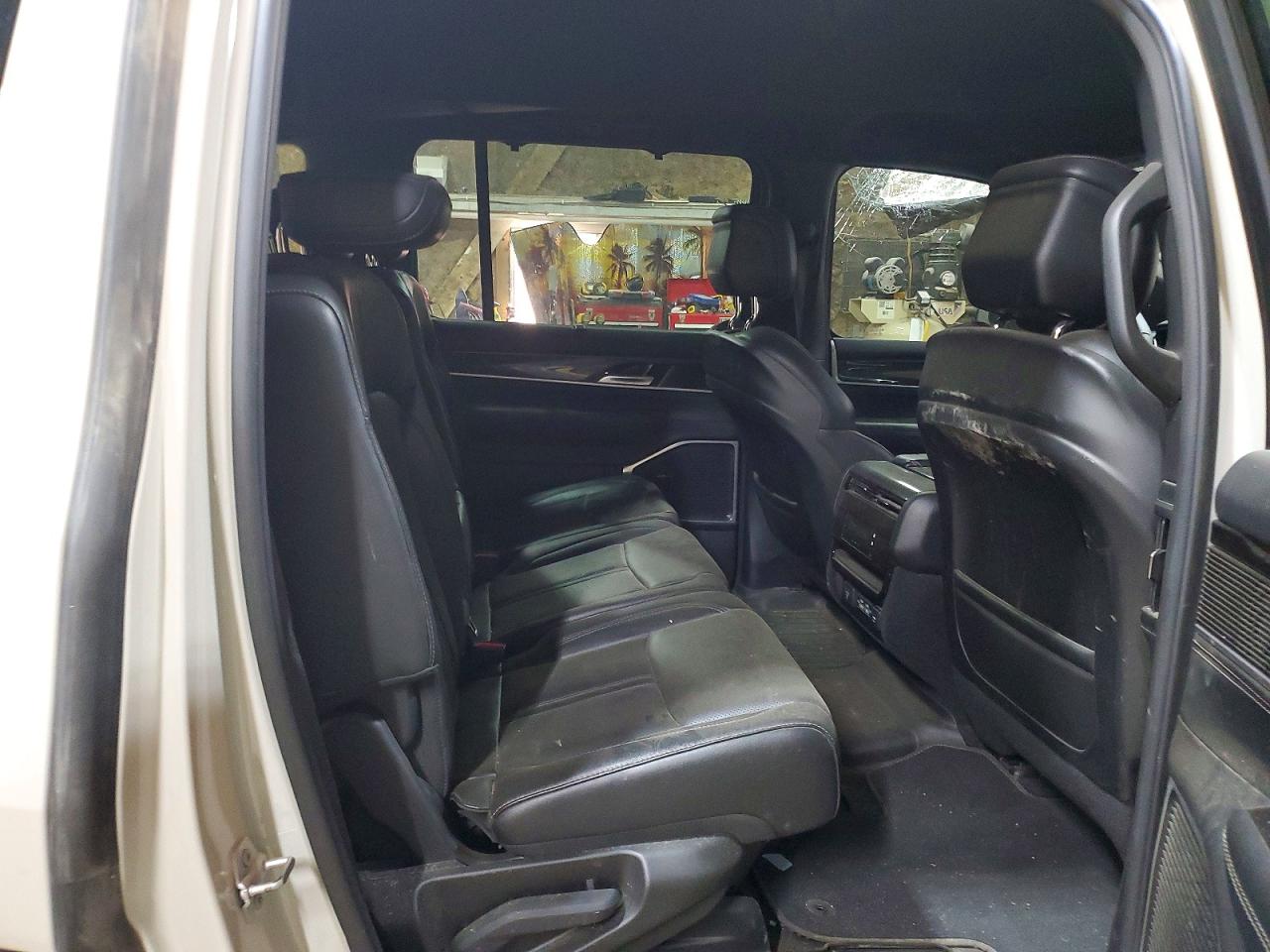 2022 Jeep Wagoneer Series I White vin: 1C4SJVAT8NS206562