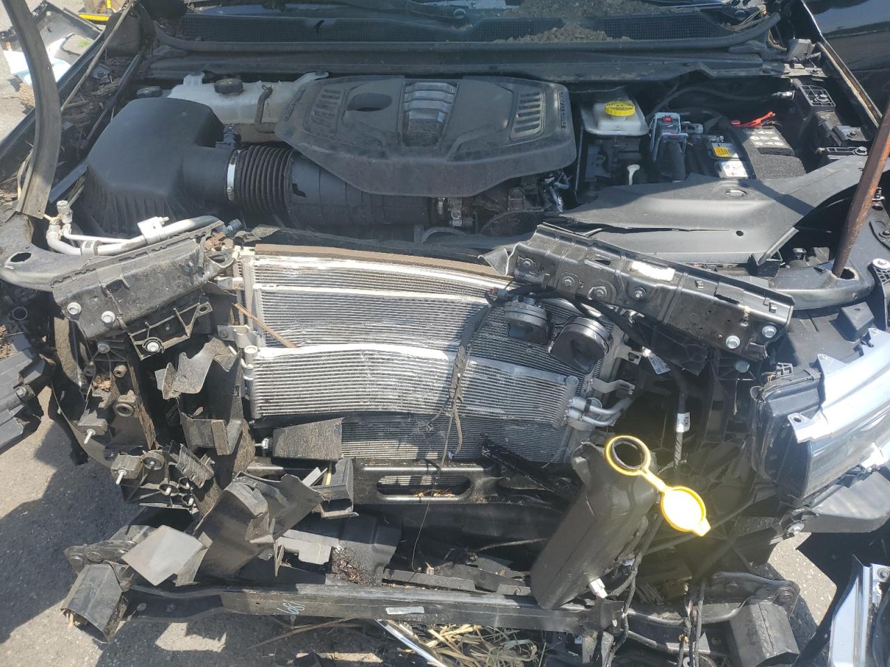 2025 Jeep Wagoneer Series Ii Black vin: 1C4SJVBP5SS536348 Damage: Front Bumper Reinforcement, Broken, Replacement Required
