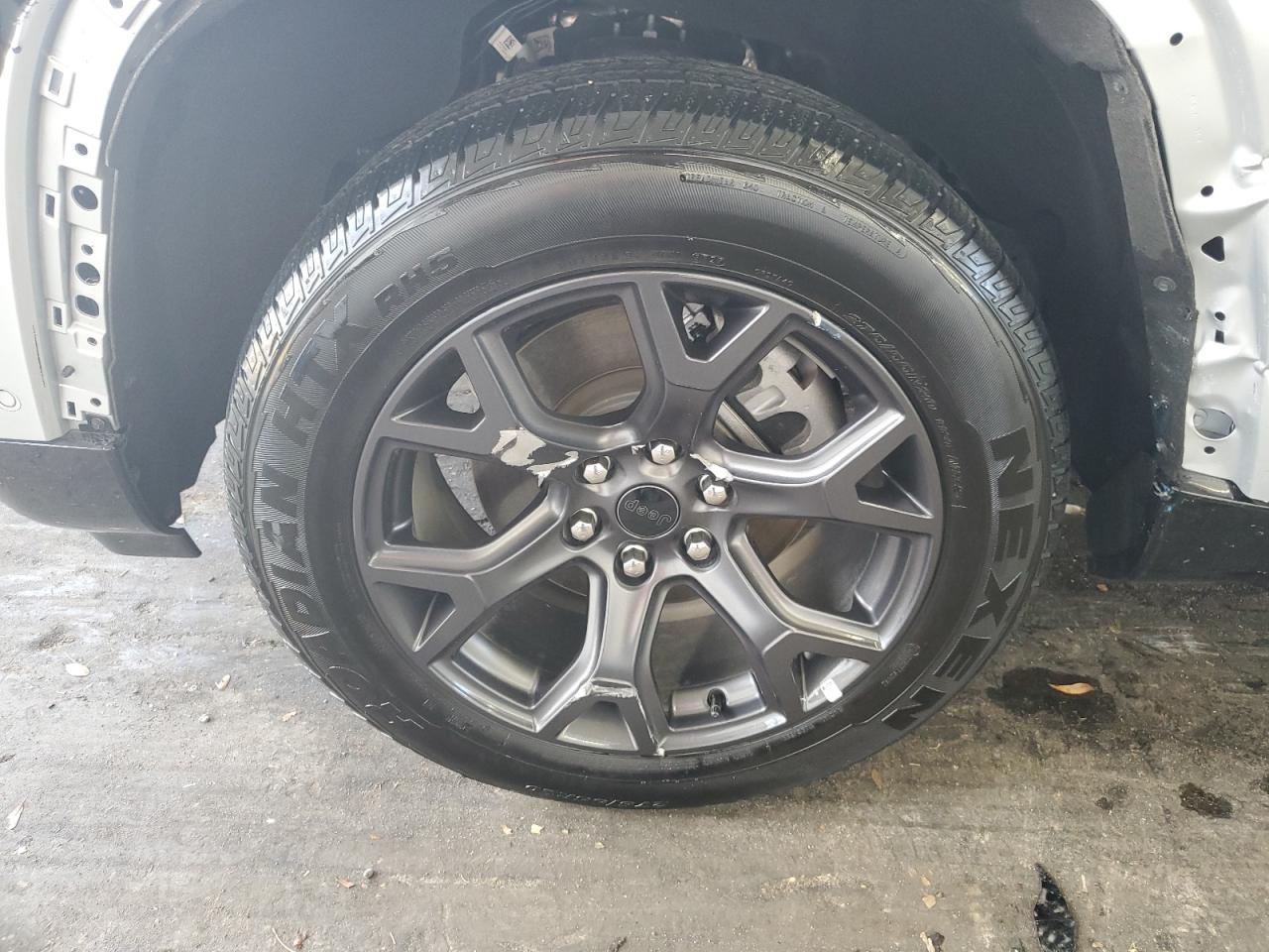 2026 Jeep Grand Wagoneer Limited Silver vin: 1C4SJVBP9TS159444 Damage: Left Front Wheel, Curb Rash, 7 To 8 Inches
