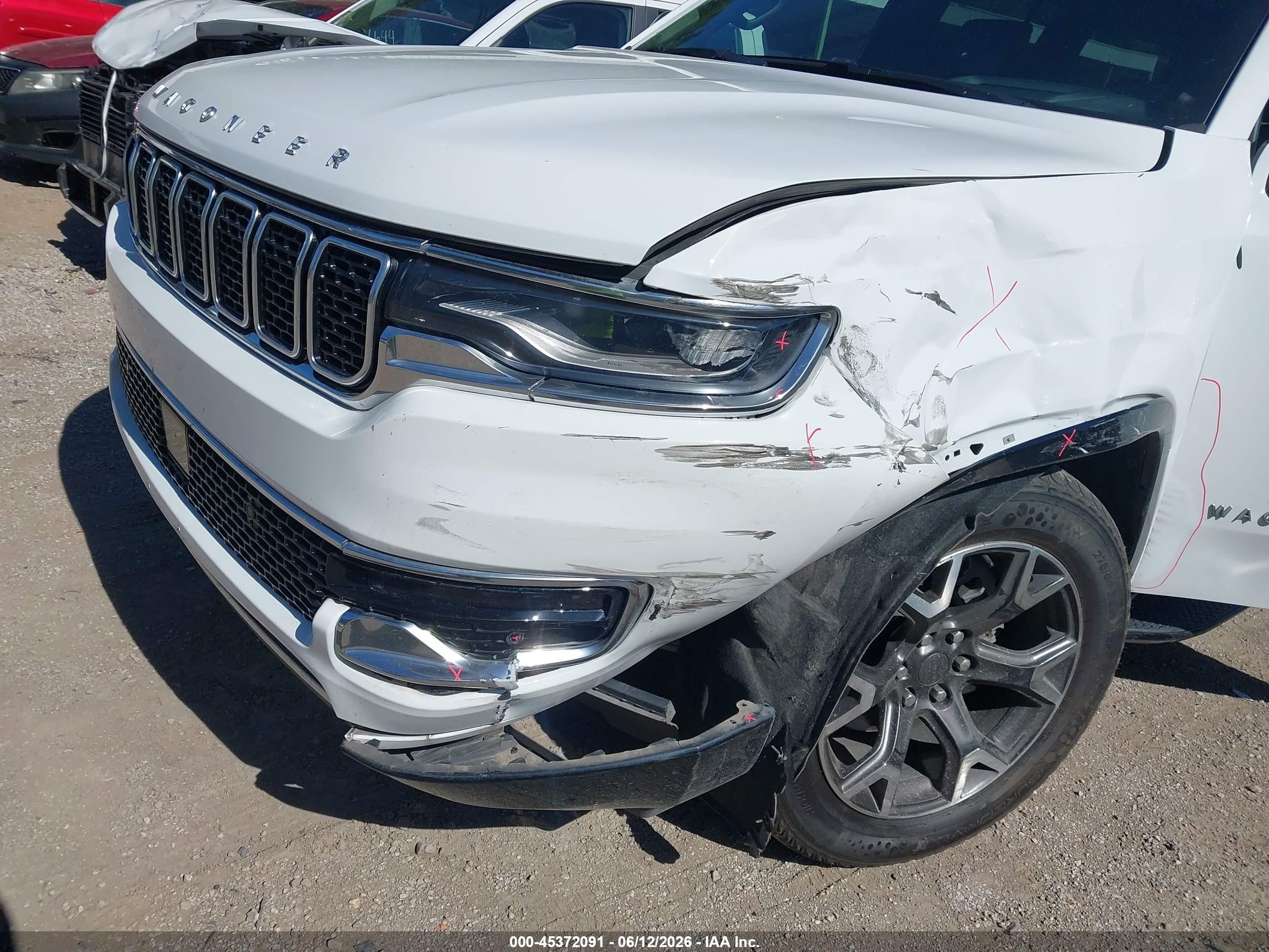 2024 Jeep Wagoneer Series Iii 4x4 White vin: 1C4SJVDP0RS176185