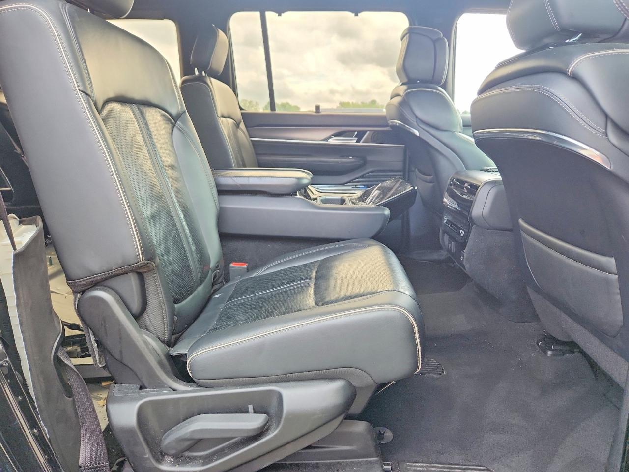 2023 Jeep Grand Wagoneer Series Ii Black vin: 1C4SJVFJ3PS541268
