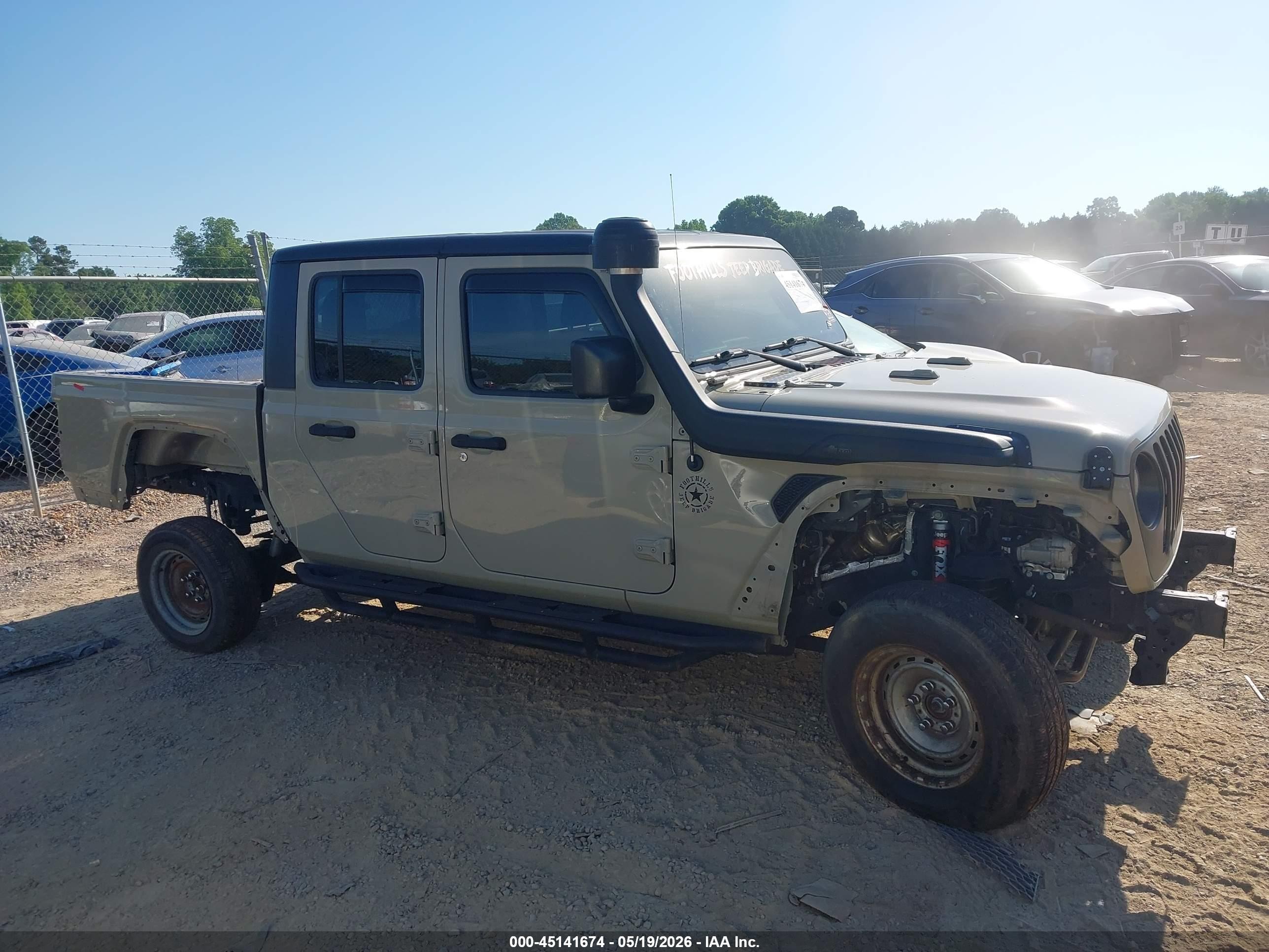2020 Jeep Gladiator Sport 4x4 Tan vin: 1C6HJTAG0LL184850