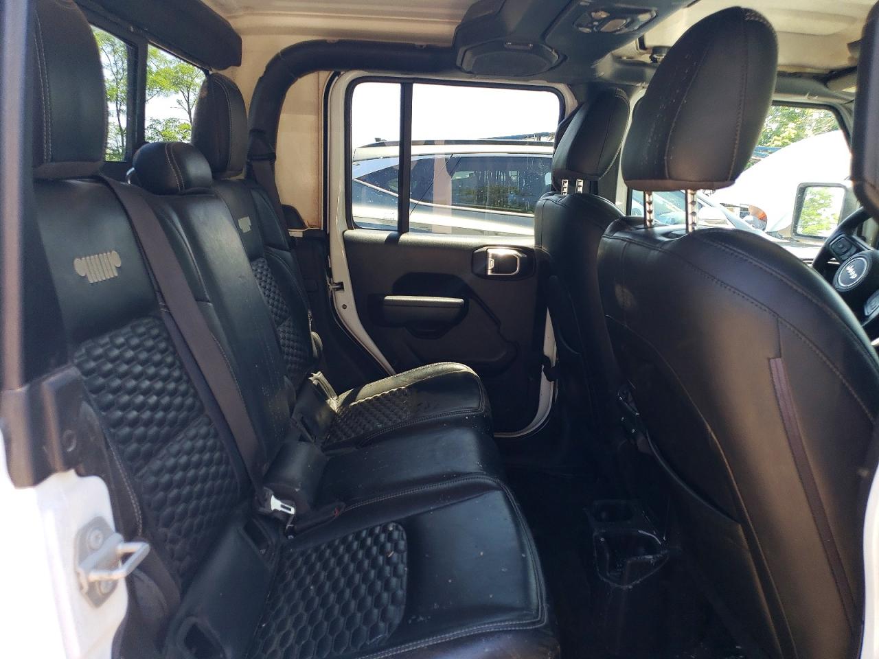 2022 Jeep Gladiator Sport Белый vin: 1C6HJTAG3NL163736