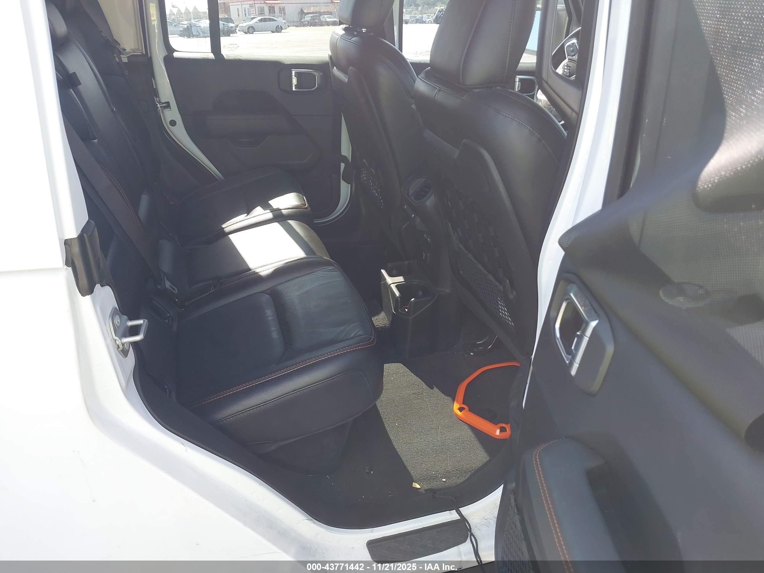 2021 Jeep Gladiator Mojave 4x4 Белый vin: 1C6JJTEG7ML579170
