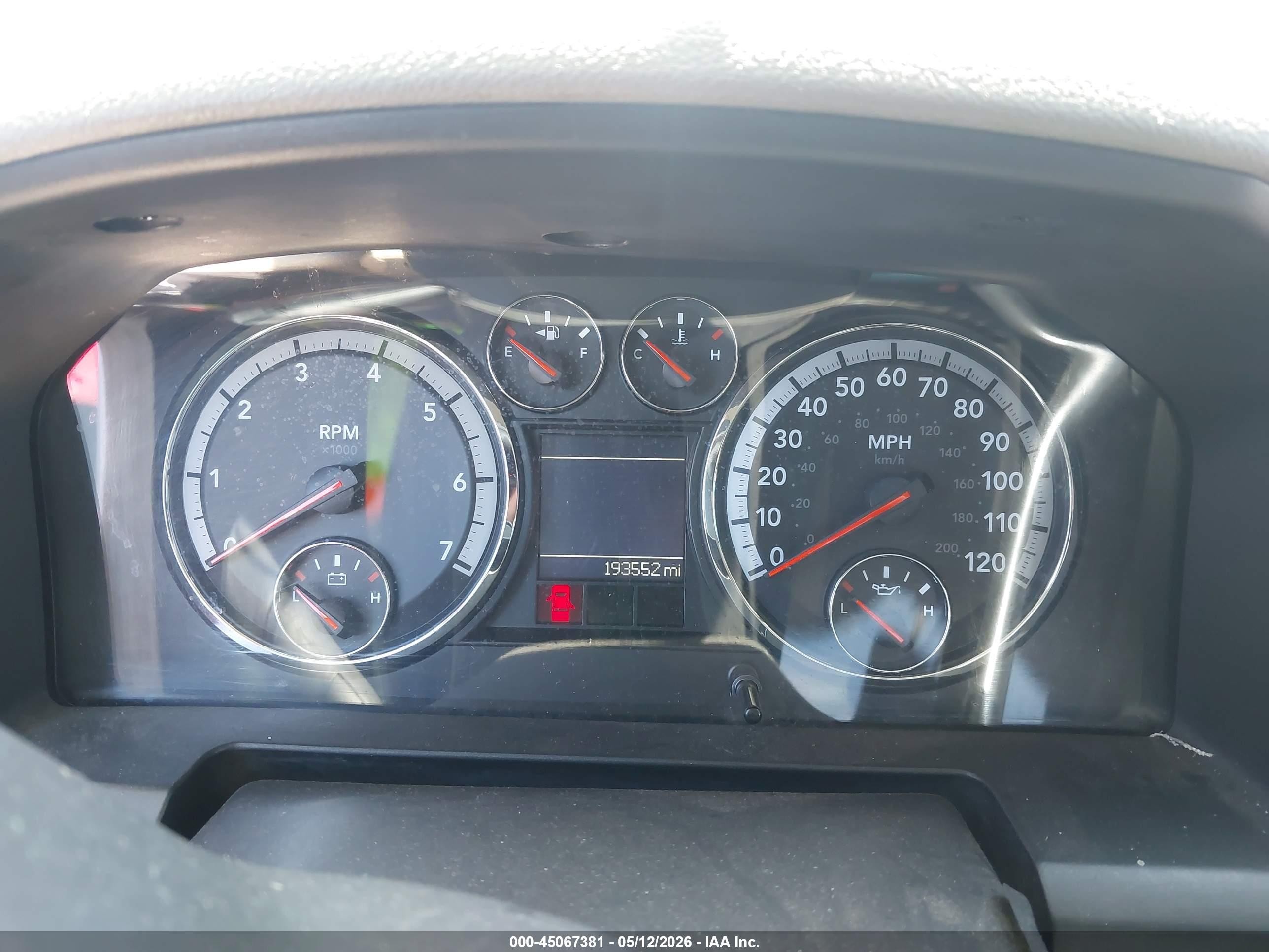 2012 Ram 1500 St Красный vin: 1C6RD6FP9CS231918