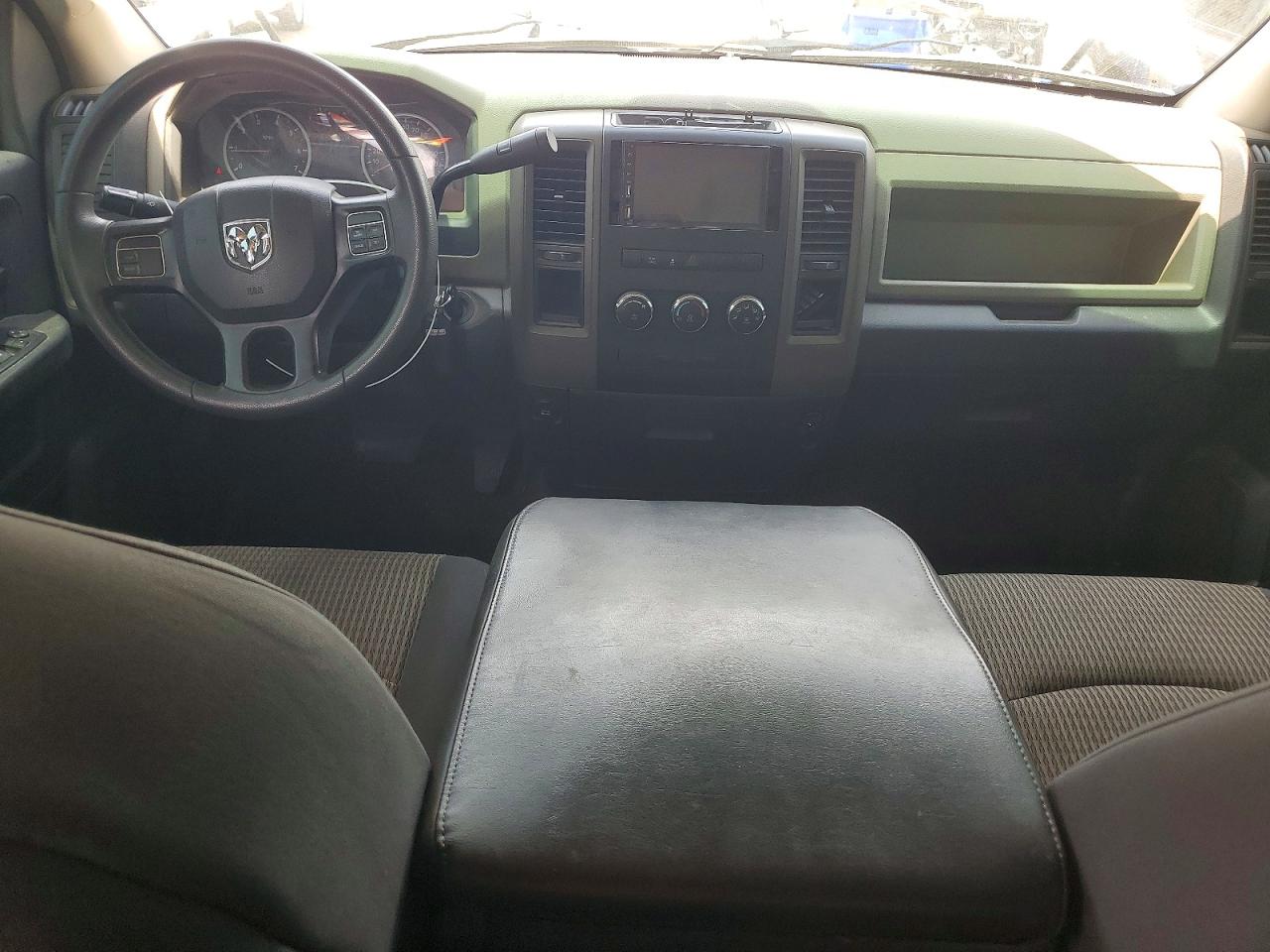 2012 Dodge Ram 1500 St Серебряный vin: 1C6RD6FT1CS235667