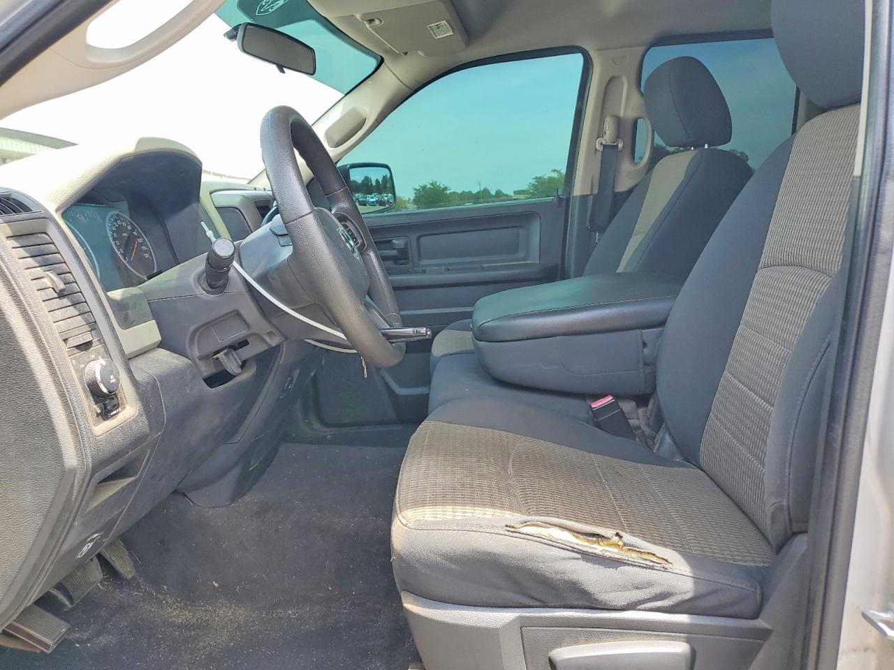 2012 Dodge Ram 1500 St Серебряный vin: 1C6RD6FT1CS235667