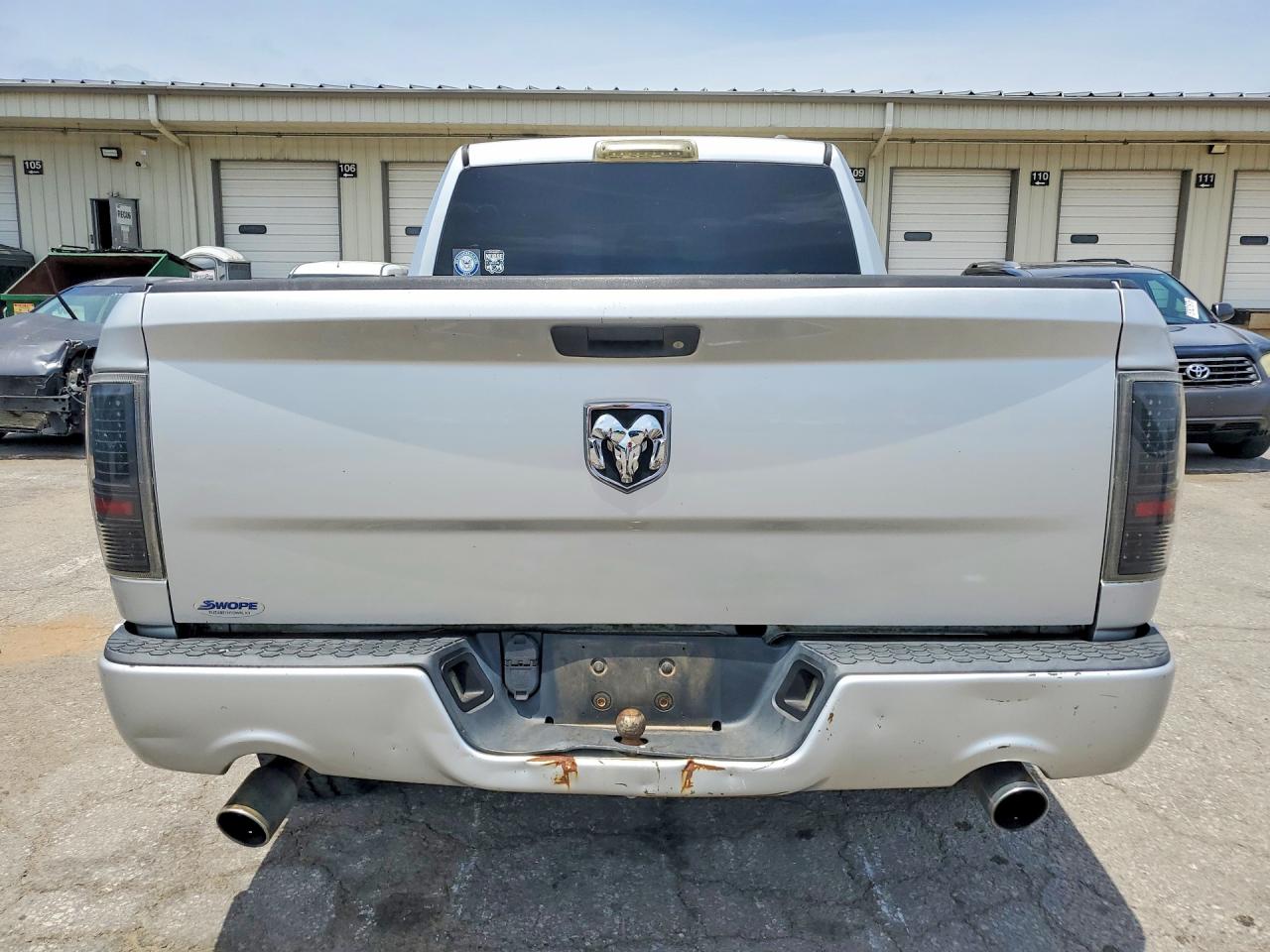 2012 Dodge Ram 1500 St Серебряный vin: 1C6RD6FT1CS235667