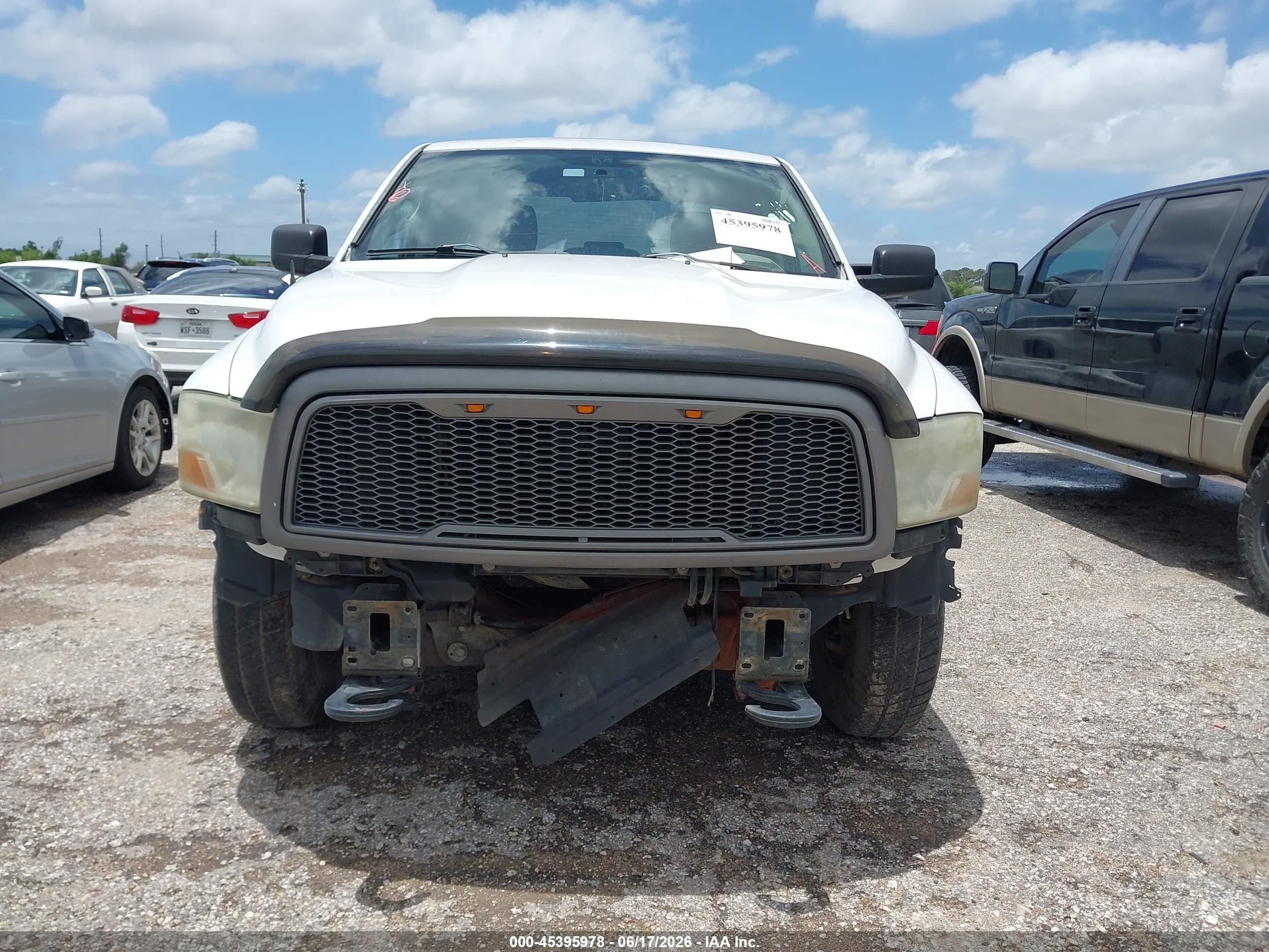 2012 Ram 1500 St Белый vin: 1C6RD6FT5CS113734