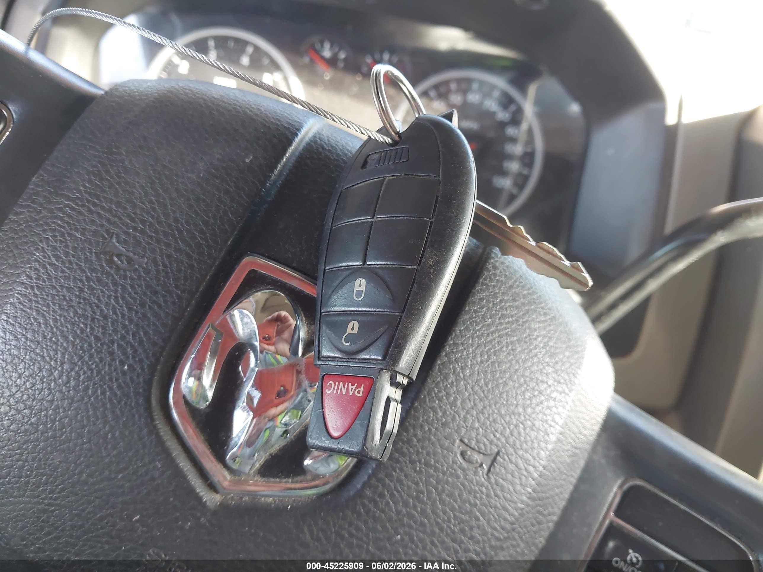 2012 Ram 1500 St White vin: 1C6RD6FT7CS212524