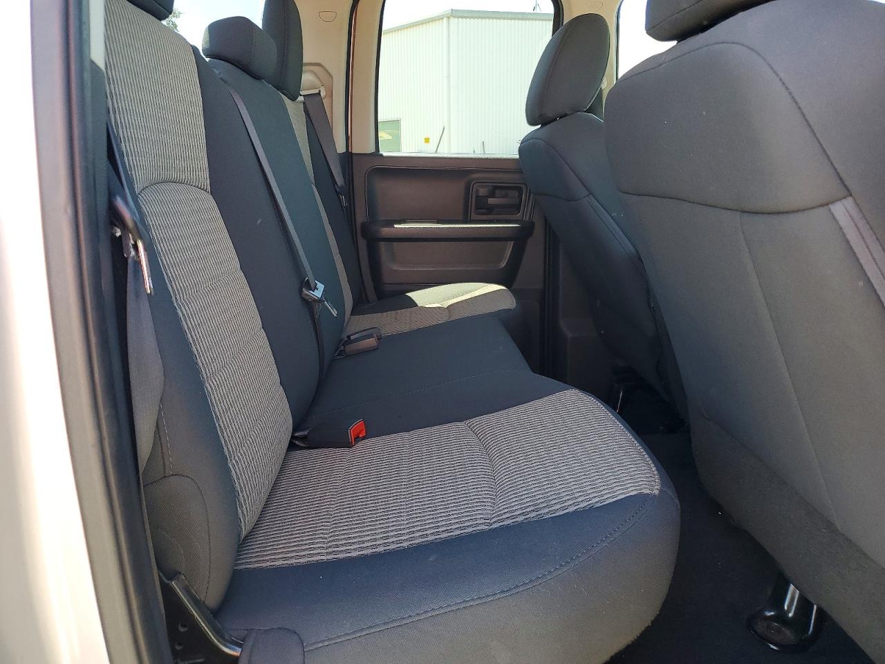 2012 Dodge Ram 1500 St Silver vin: 1C6RD6FT8CS302362