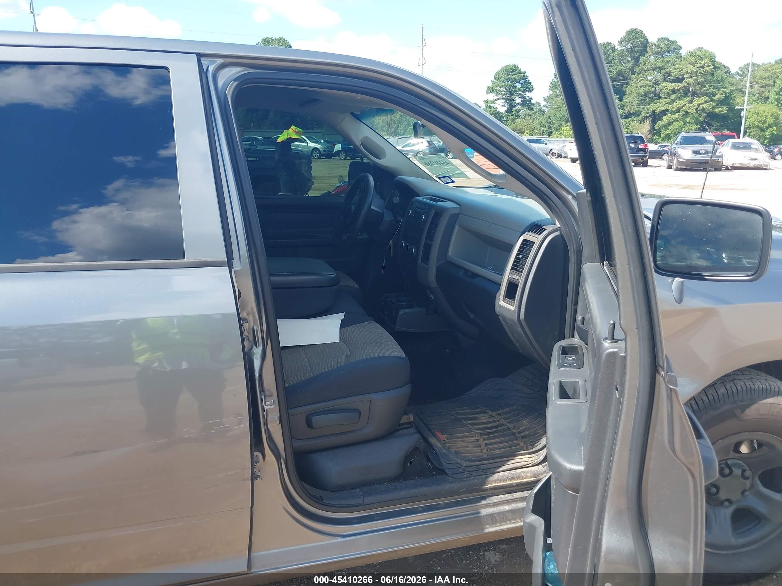 2012 Ram 1500 Tradesman Gray vin: 1C6RD6KP1CS279127