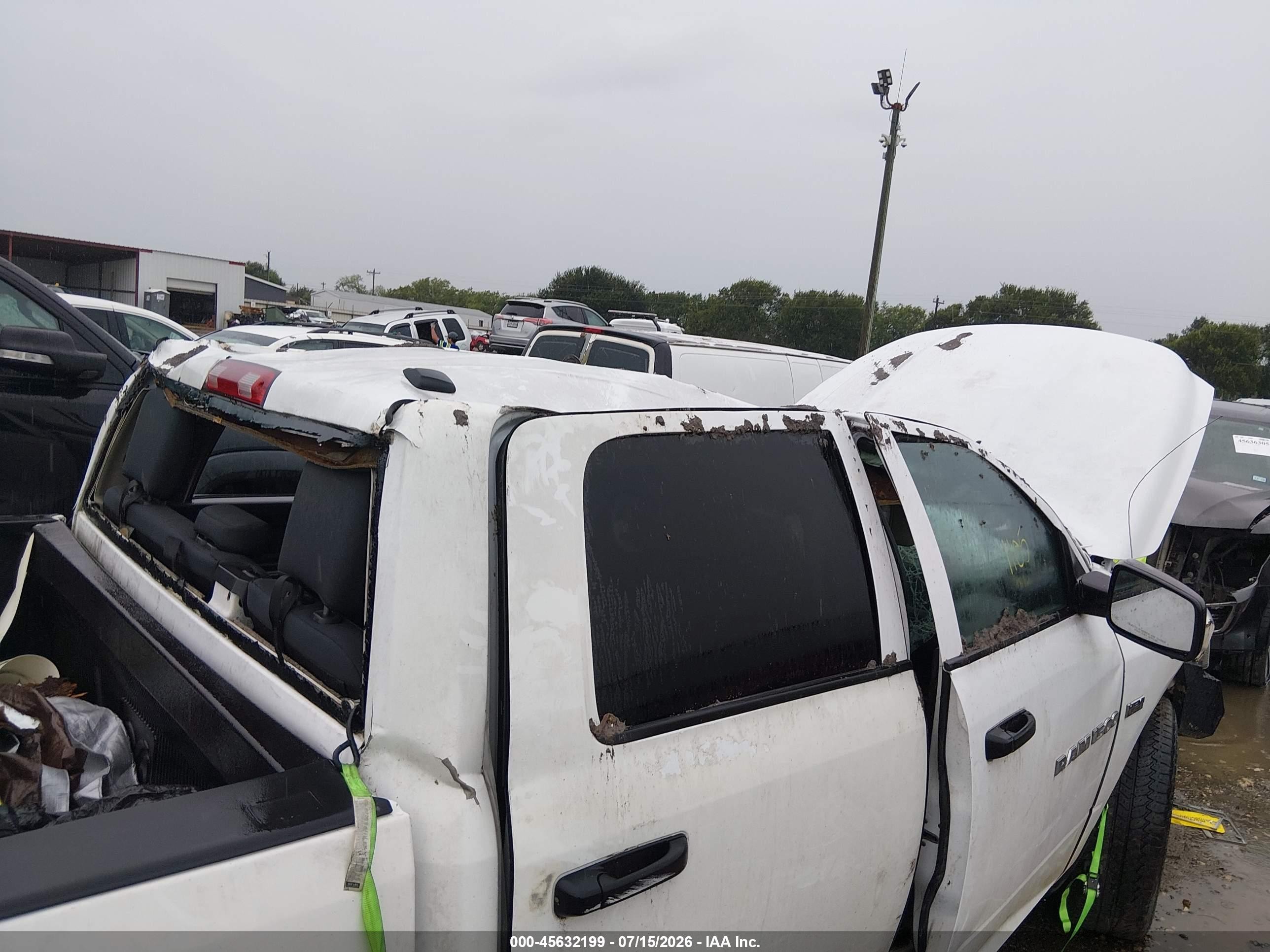 2012 Ram 1500 Express White vin: 1C6RD6KT1CS201105