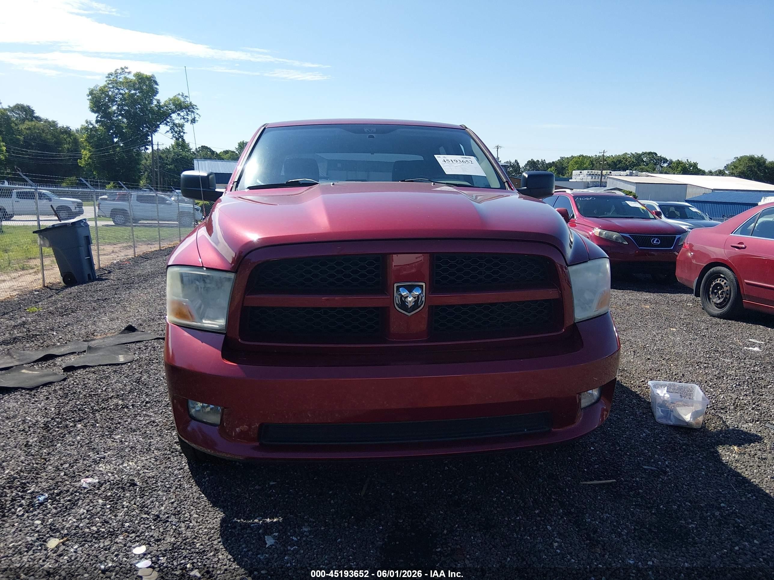 2012 Ram 1500 St Красный vin: 1C6RD6KT4CS223857
