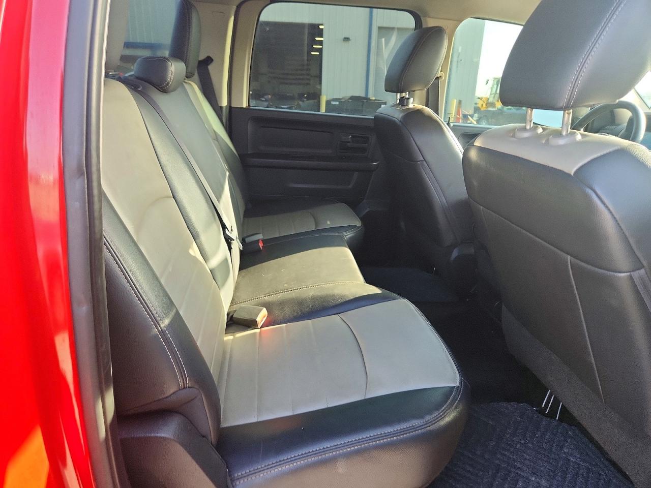2012 Dodge Ram 1500 St Red vin: 1C6RD6KT6CS331056