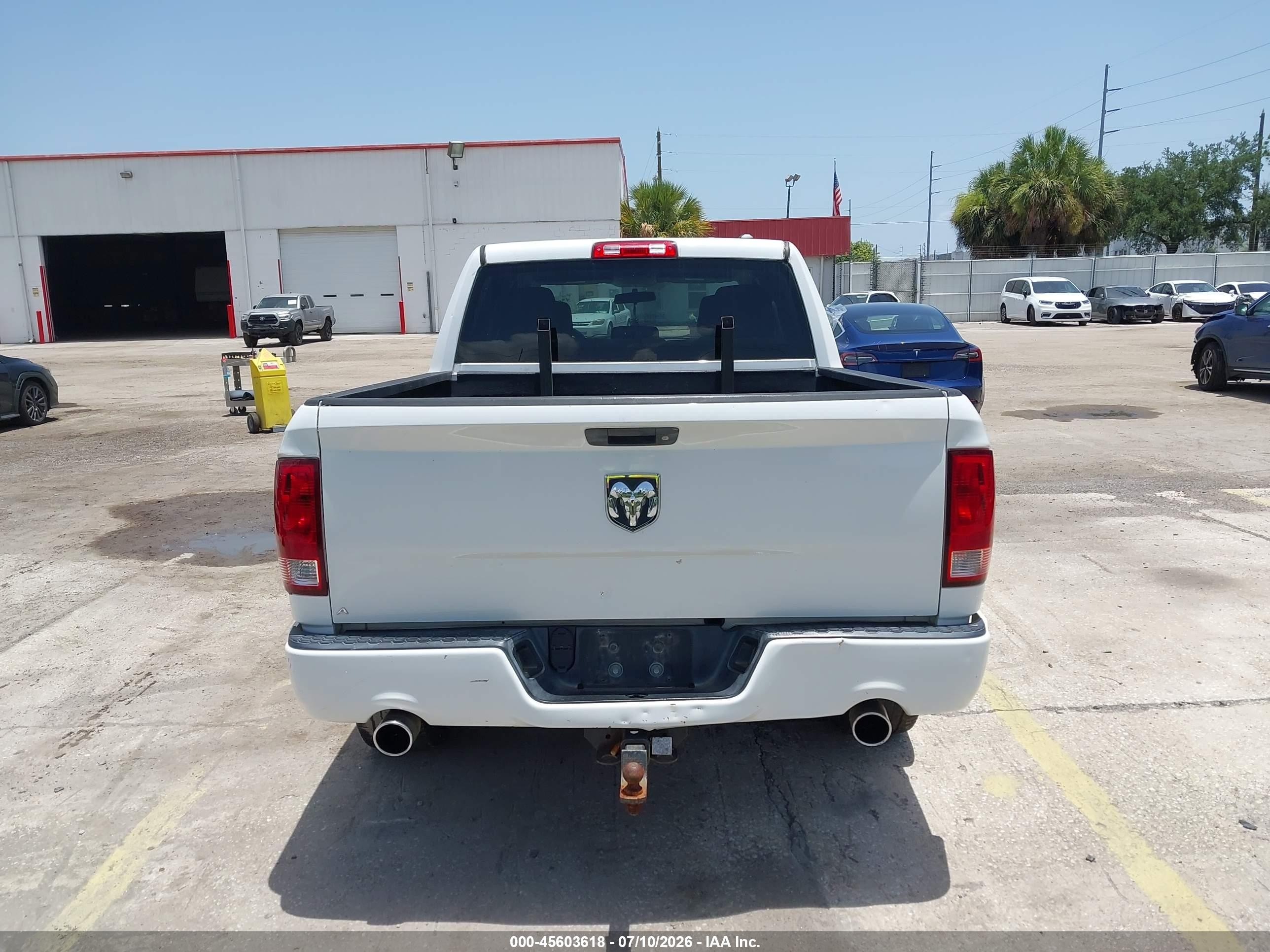 2012 Ram 1500 Express Белый vin: 1C6RD6KT9CS323419